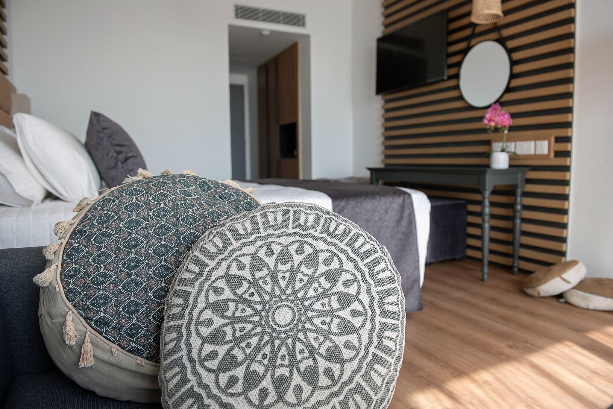 Studio King Size Bed