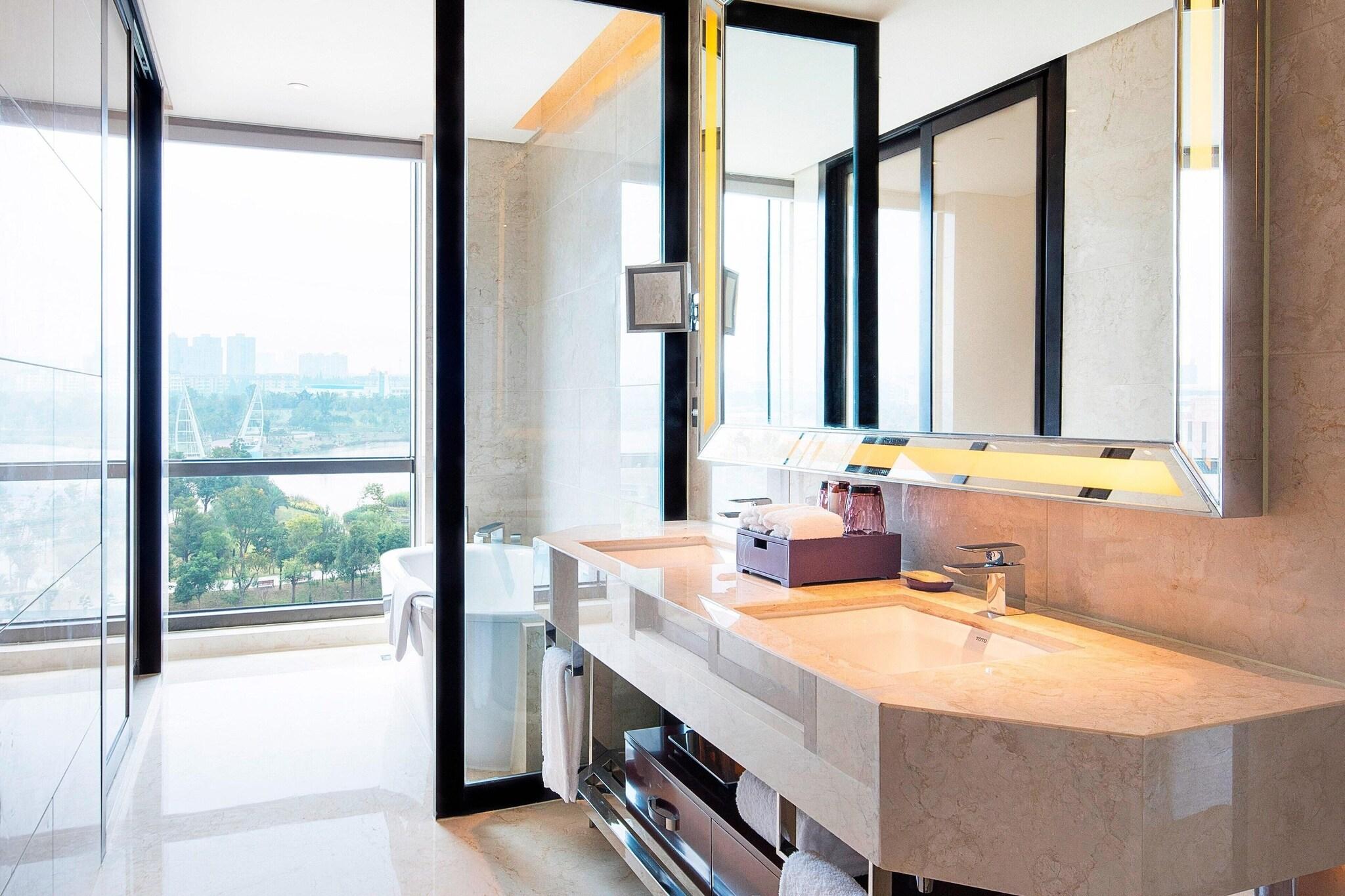 Double Deluxe City View