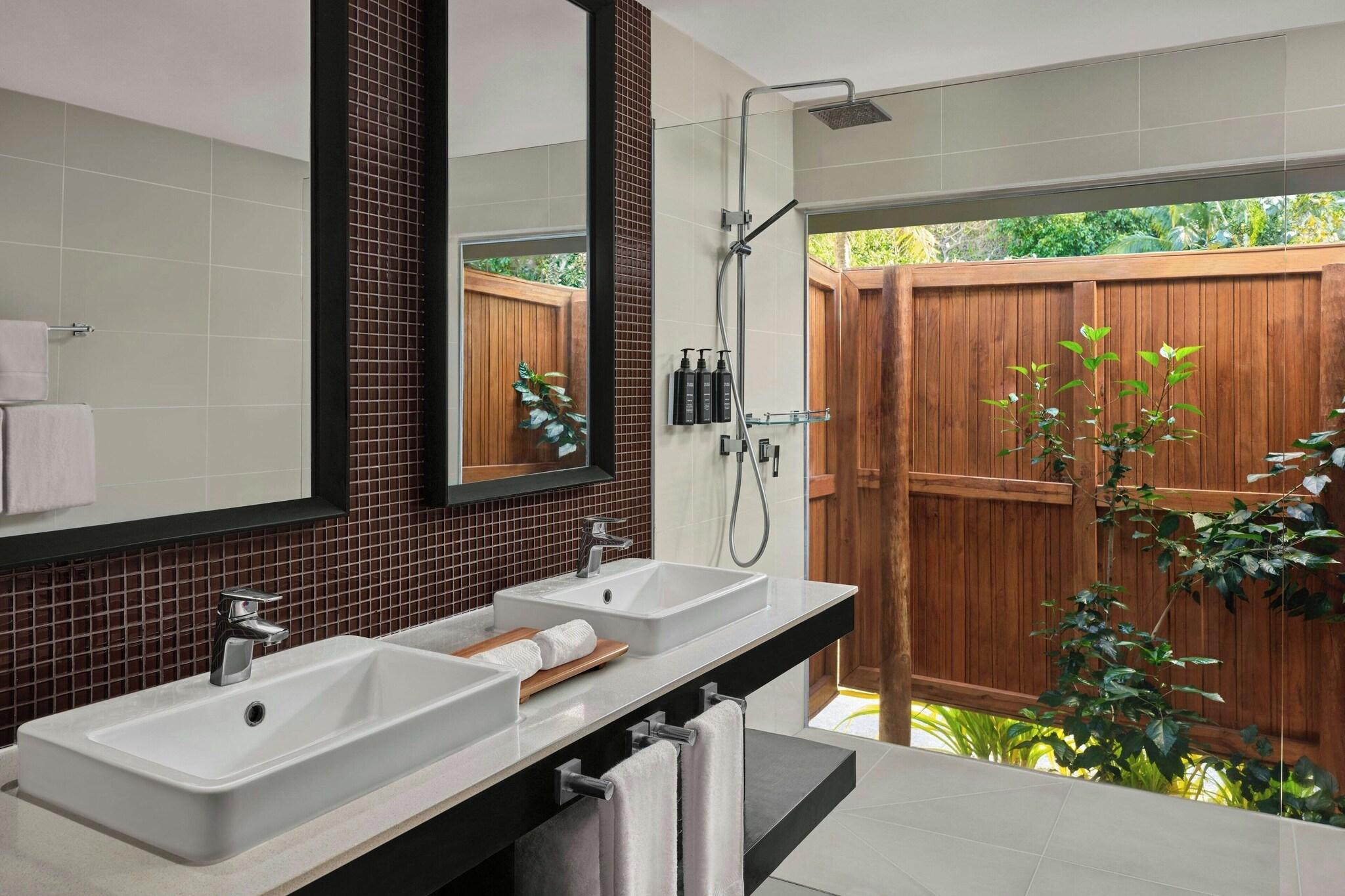 Family Room King Bed Non Smoking