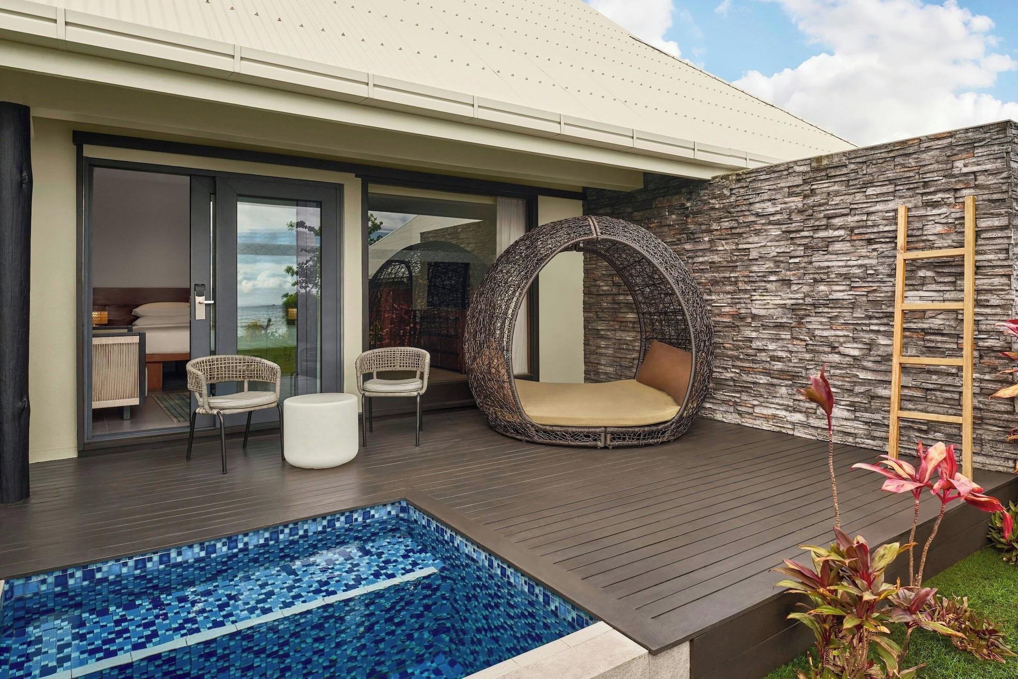 Double Ocean Front King Bed