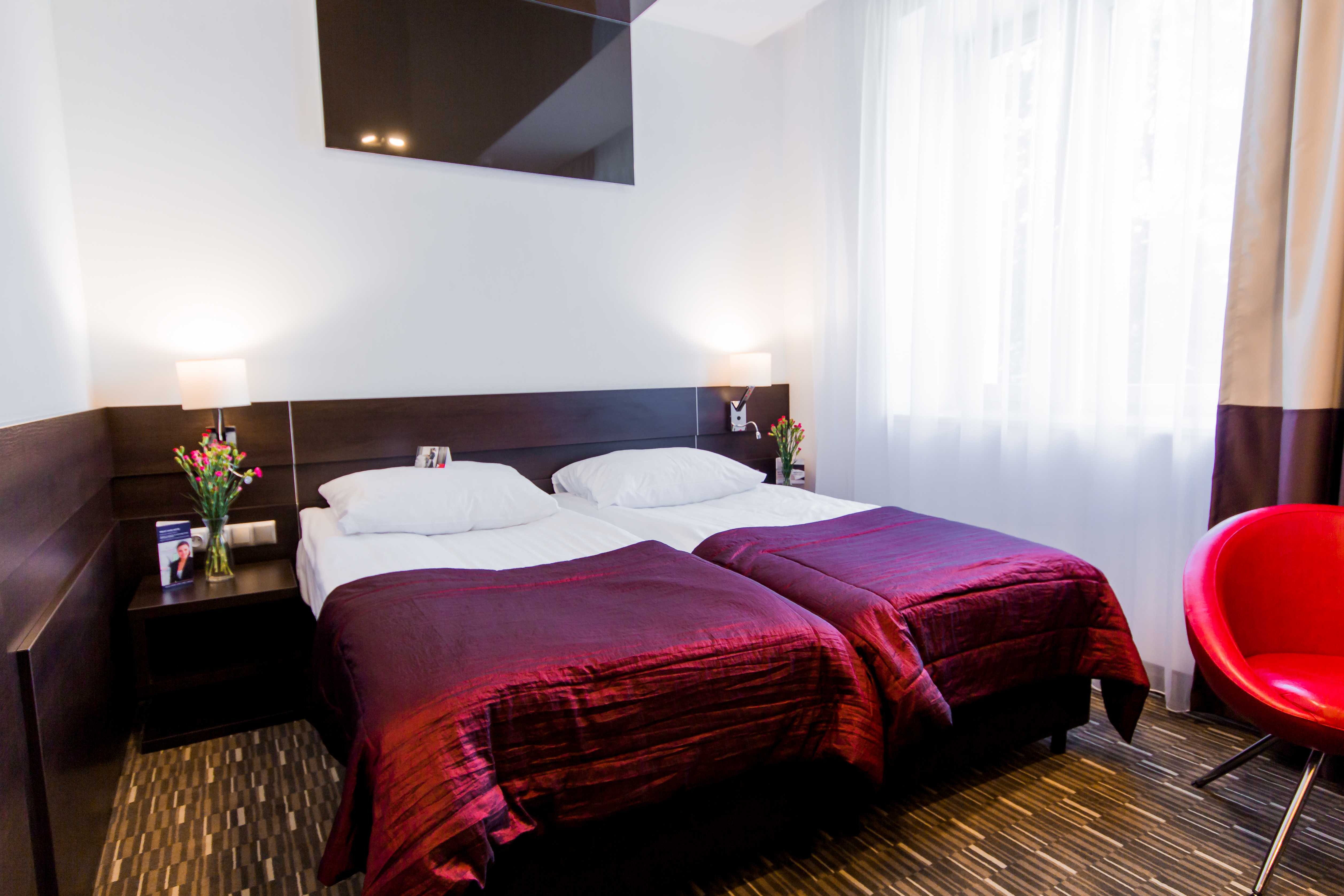 Double or Twin Standard