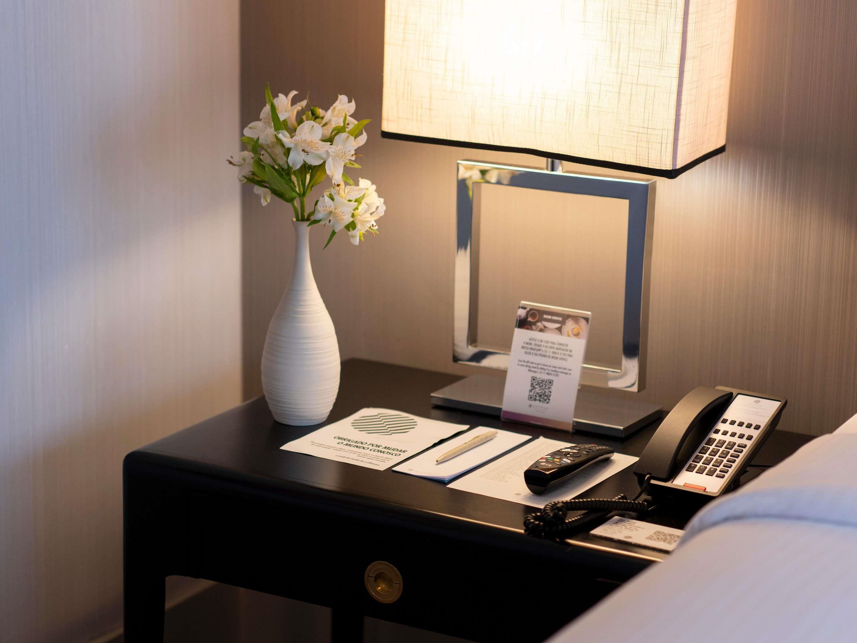 Double Deluxe Queen Bed