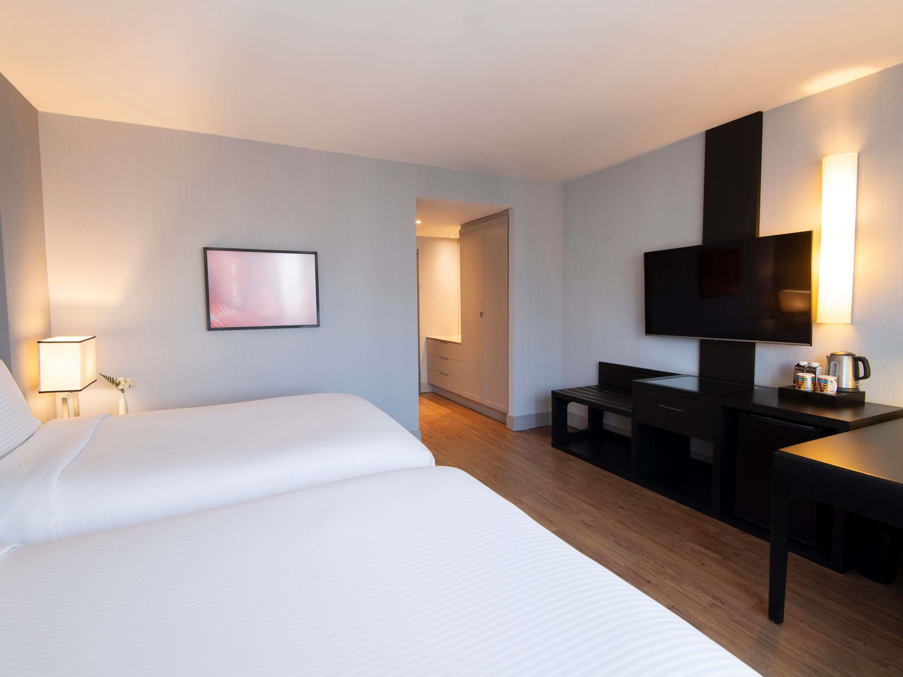 Double Deluxe King Bed