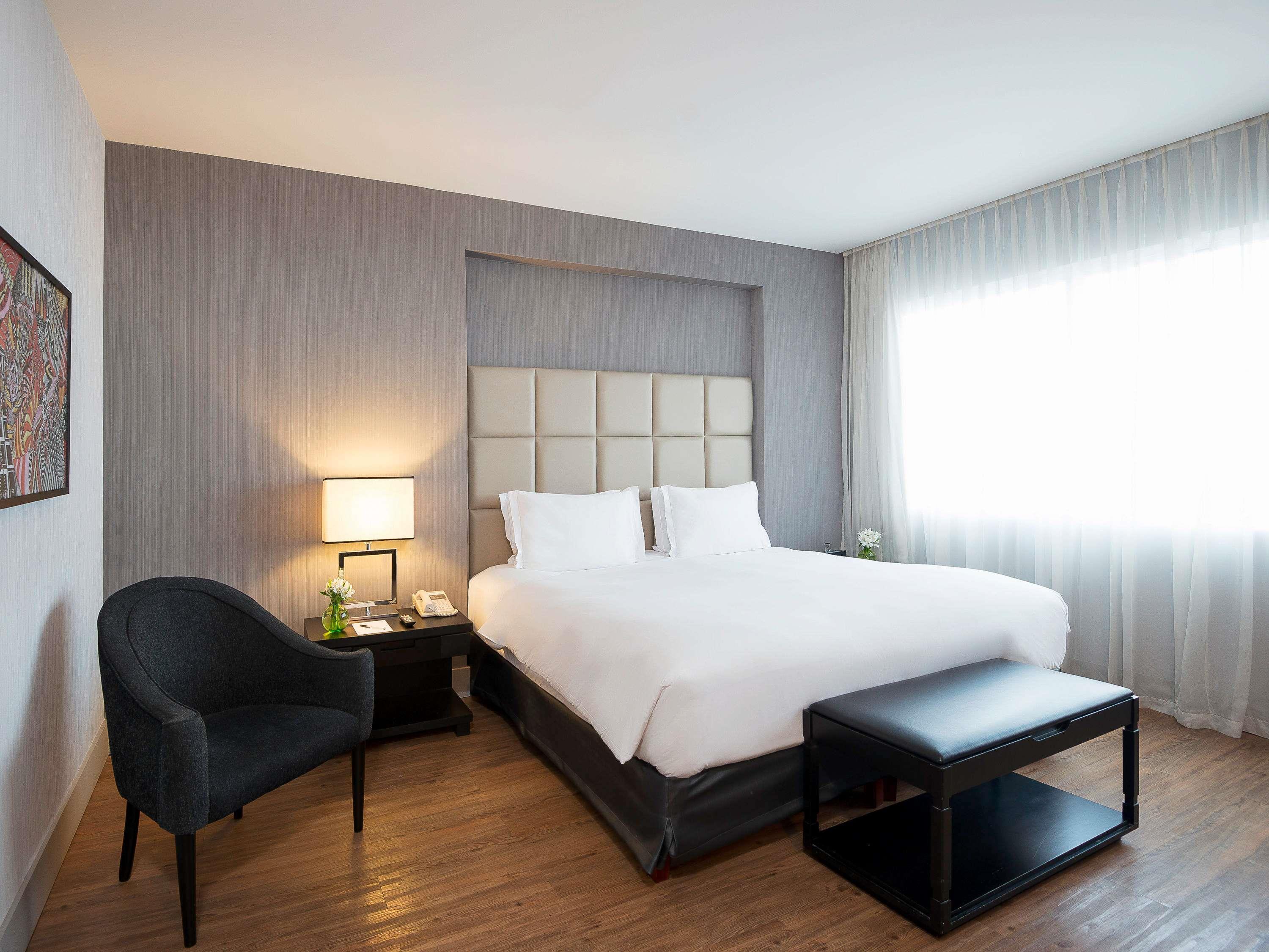 Double Deluxe Queen Bed