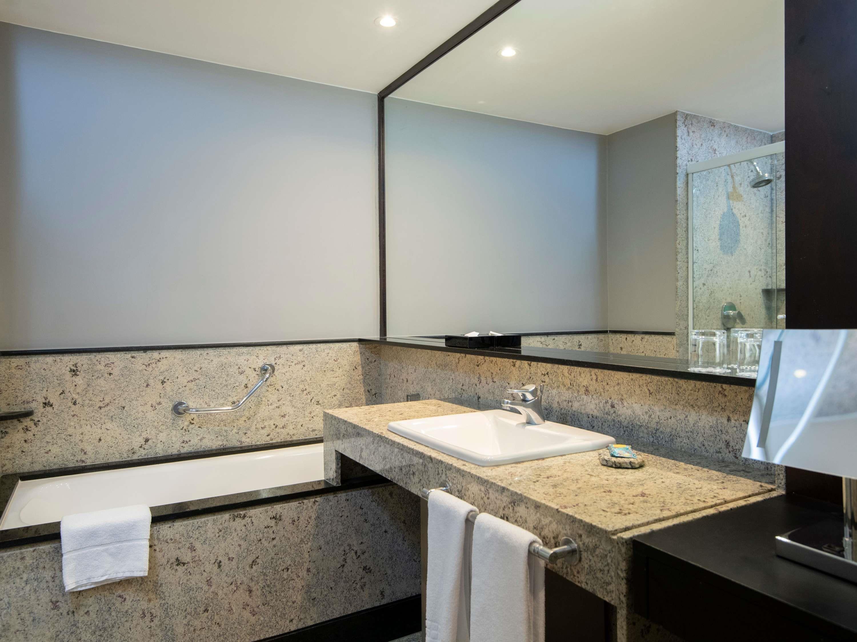 Double Superior Queen Bed