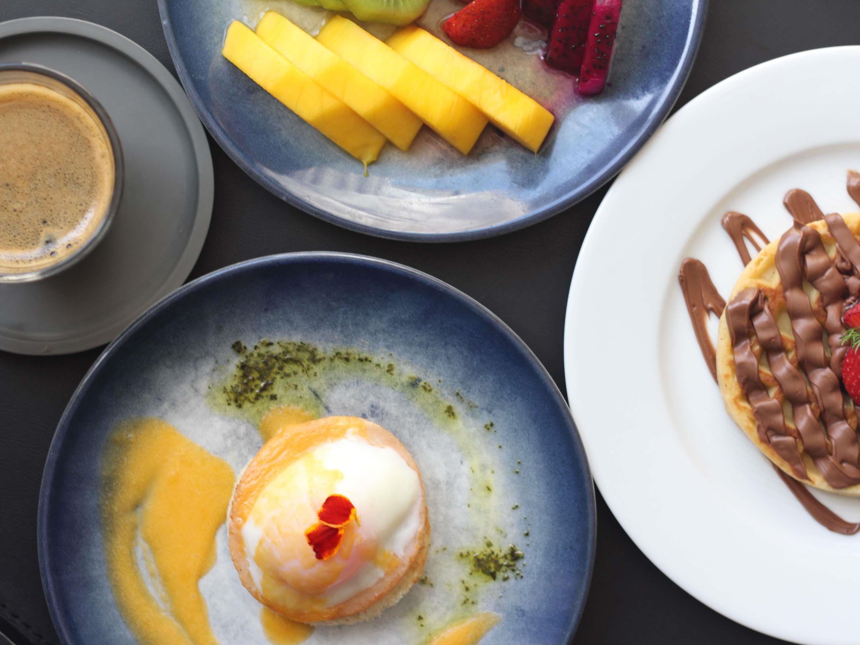 Junior Suite Queen Size Bed