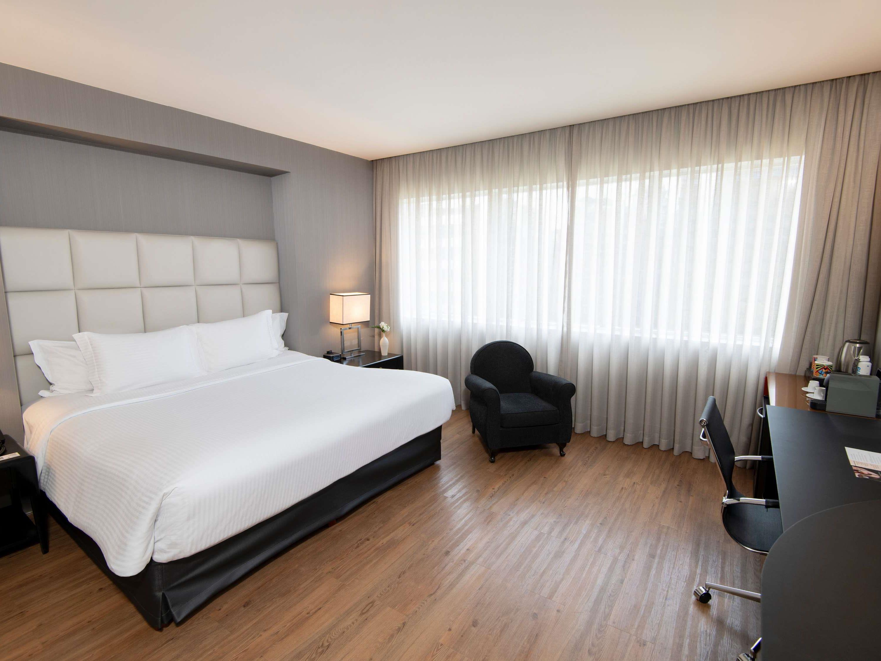 Double Deluxe King Bed