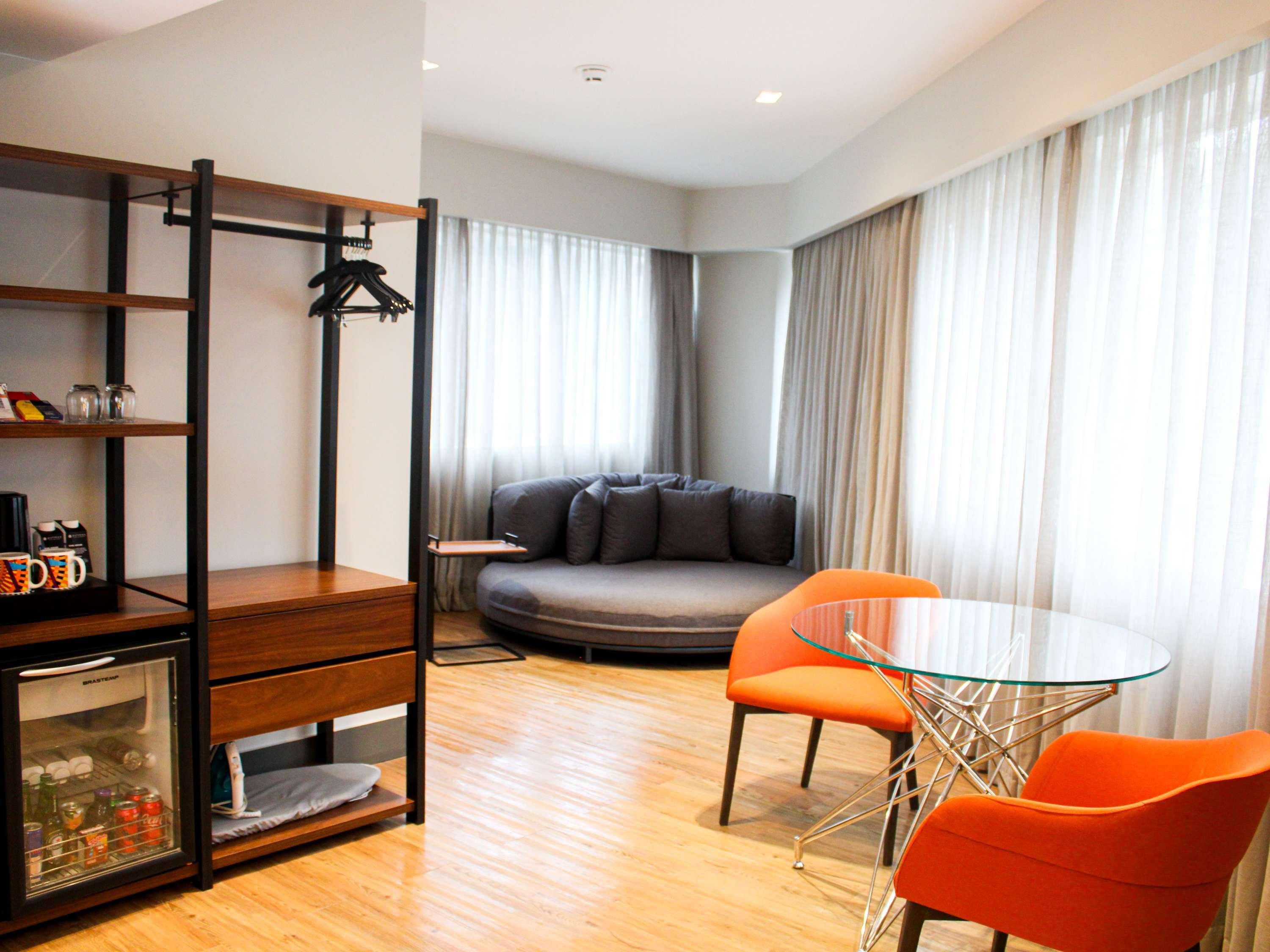 Junior Suite Queen Size Bed