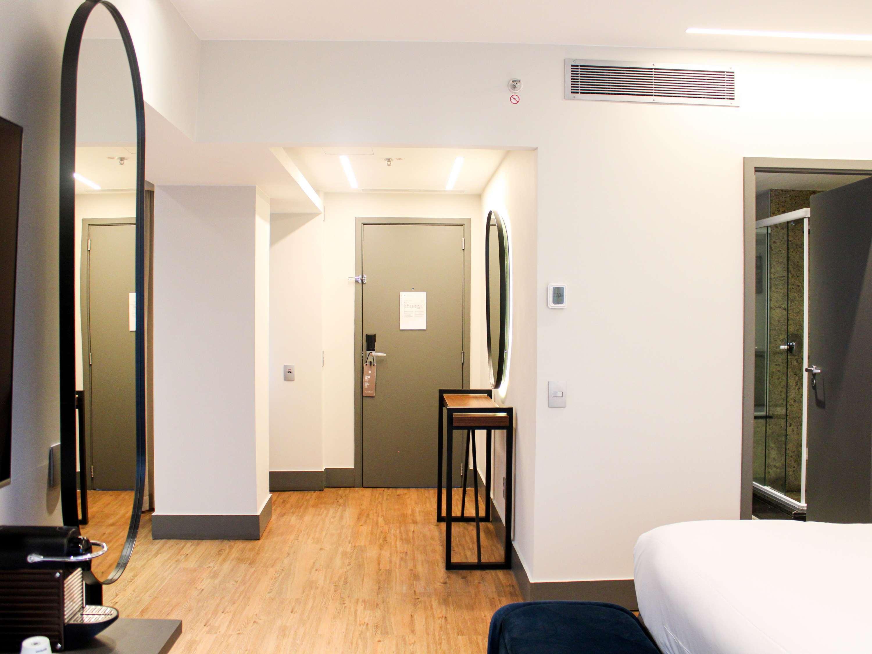 Junior Suite Queen Size Bed