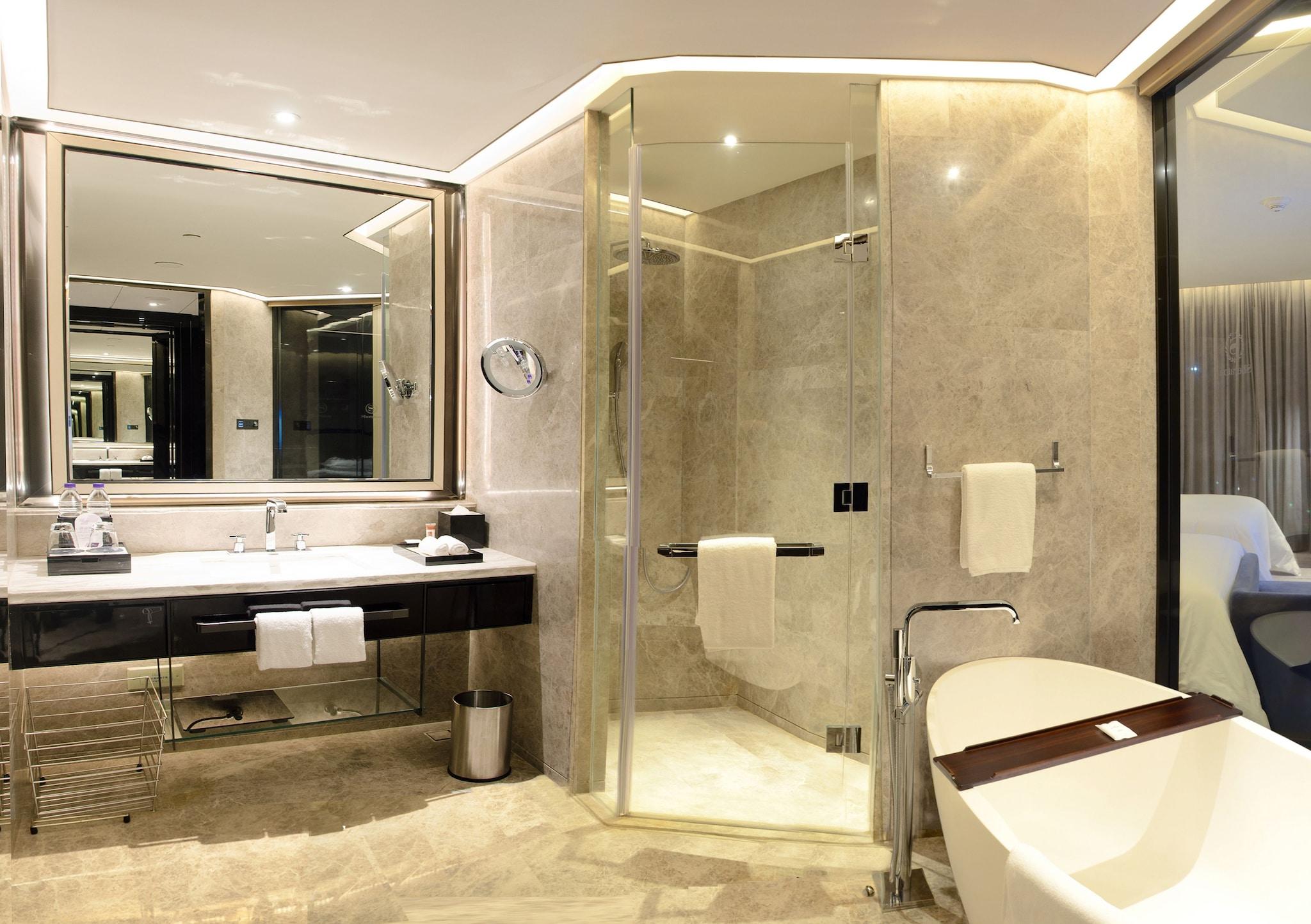 Double City View King Bed