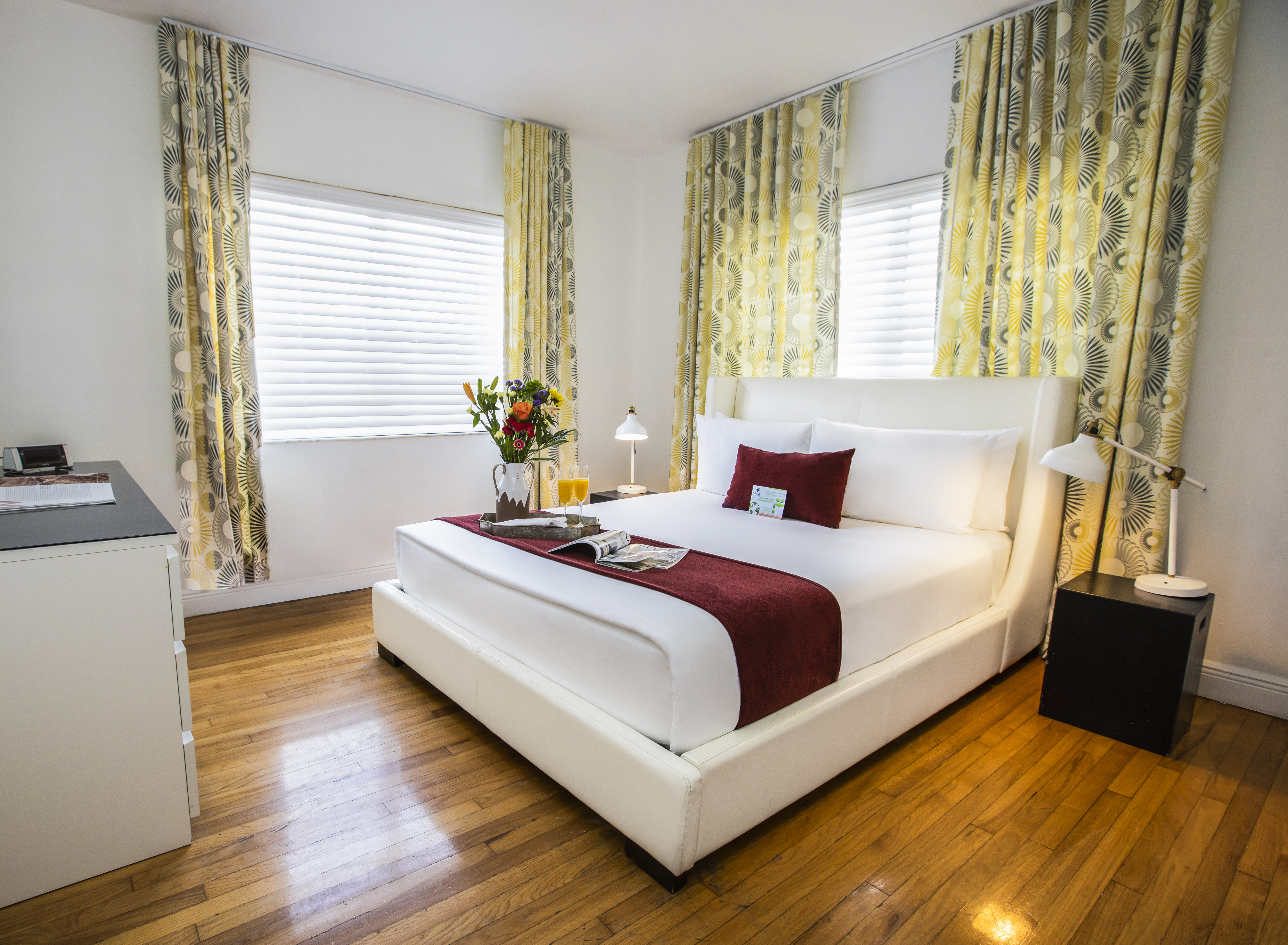 Studio Queen Size Bed