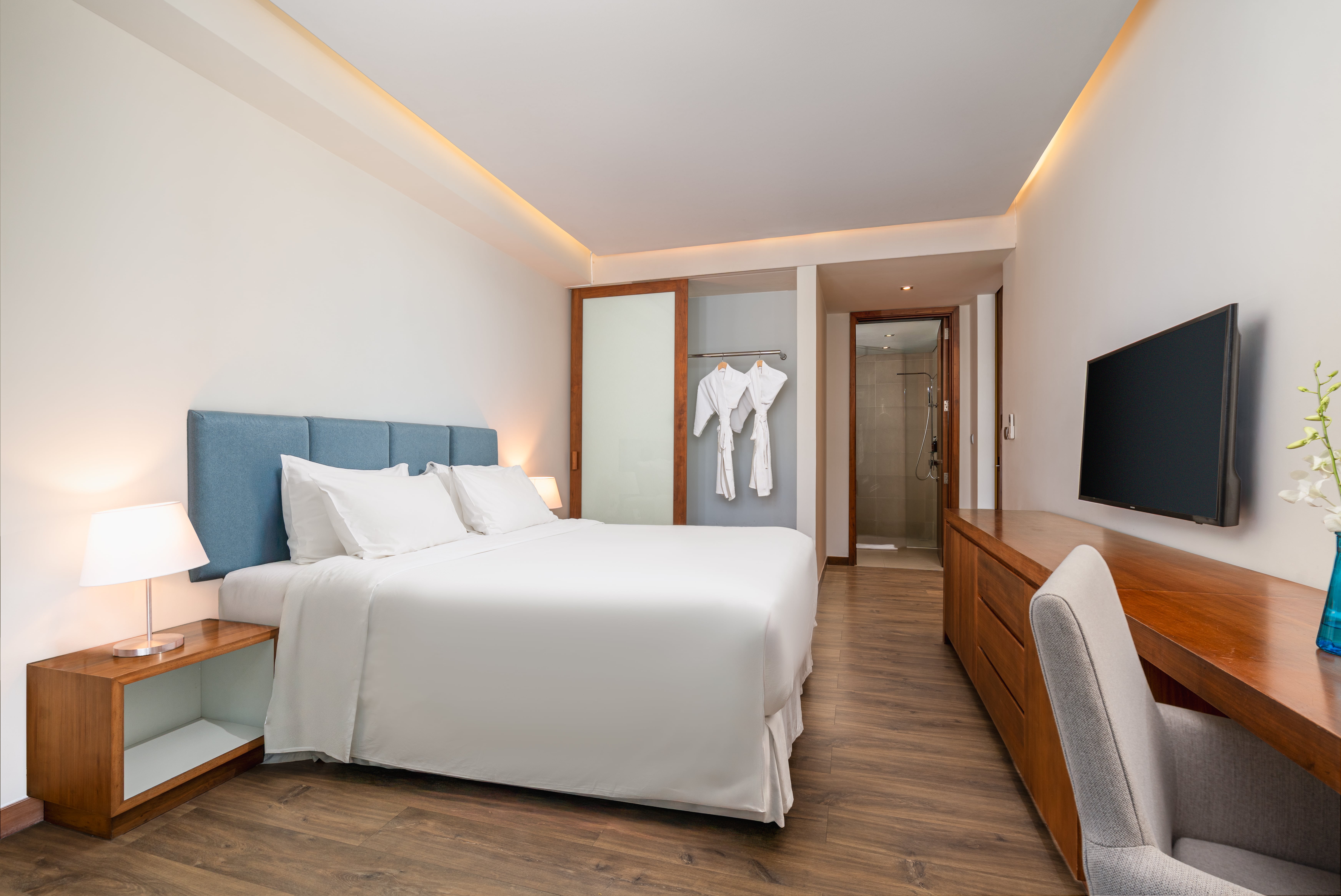 Double Deluxe One Bed