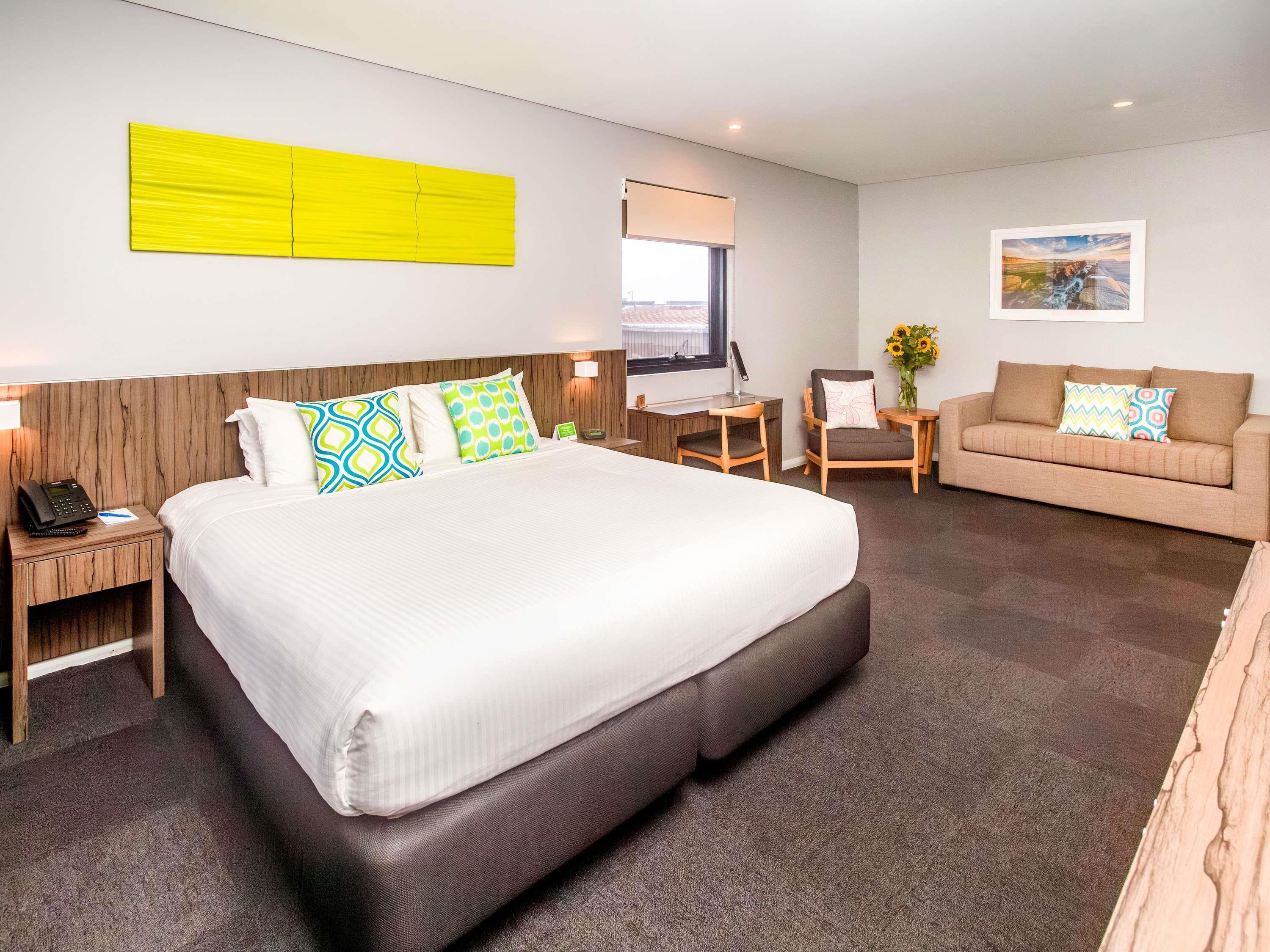 Family Room Lake View