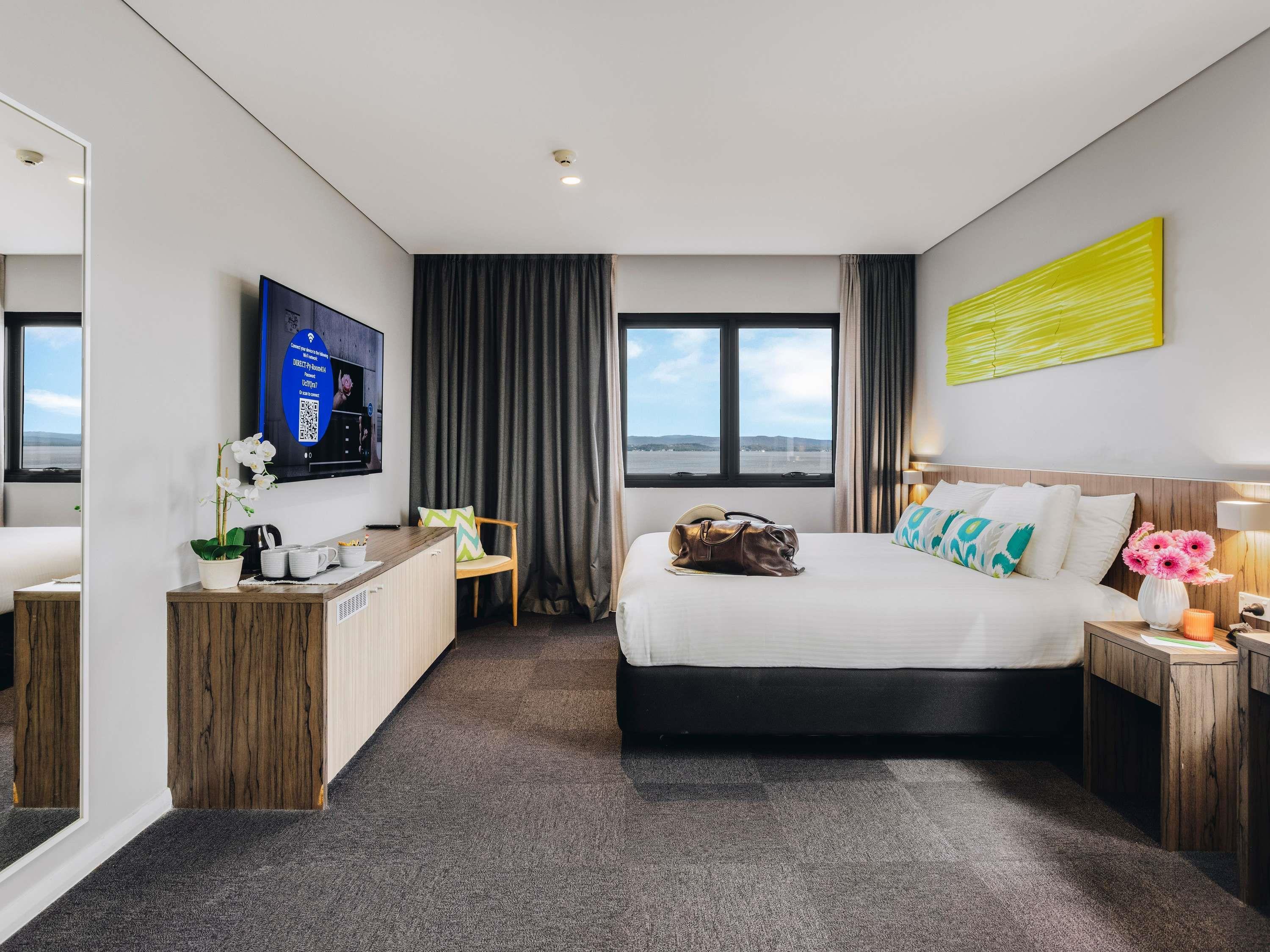 Family Room Lake View