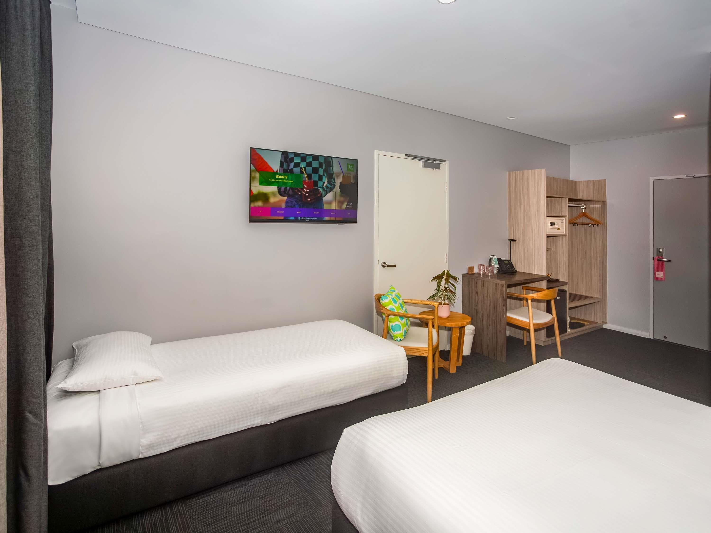 Double Accessible-queen Size Bed