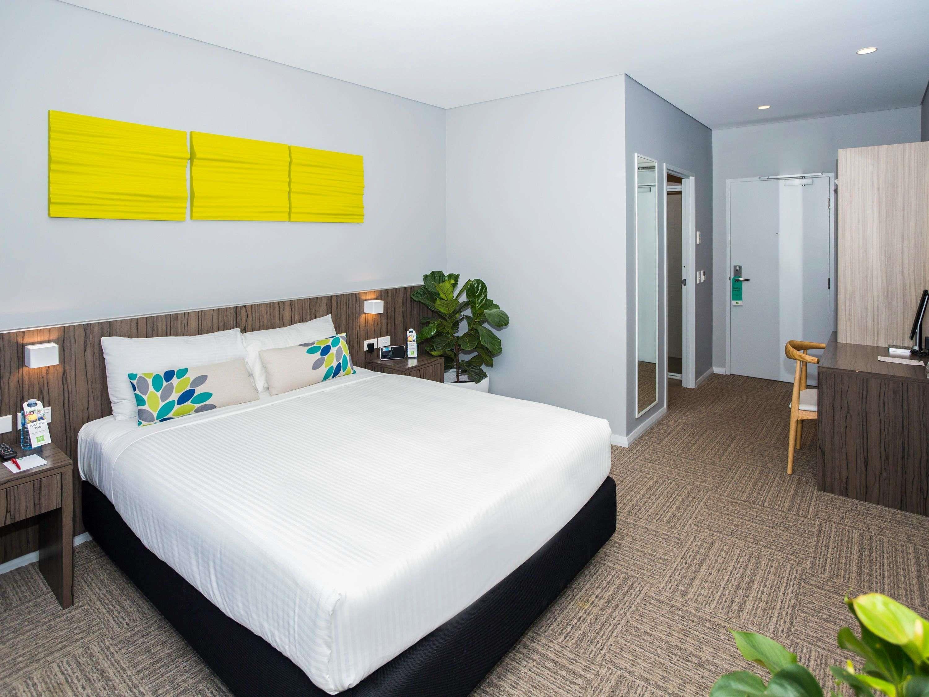 Double Queen Size Bed