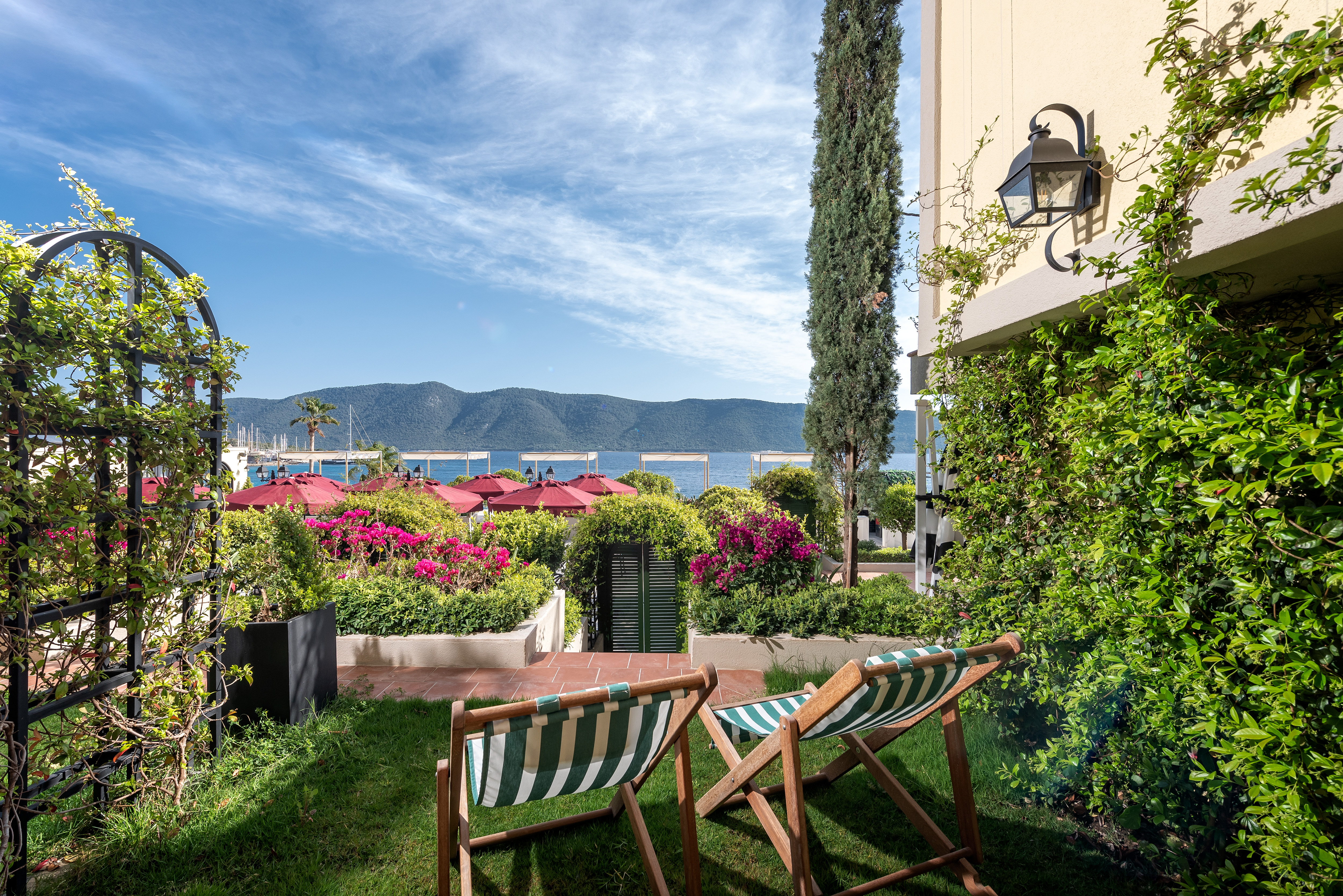 Double or Twin Deluxe with Terrace