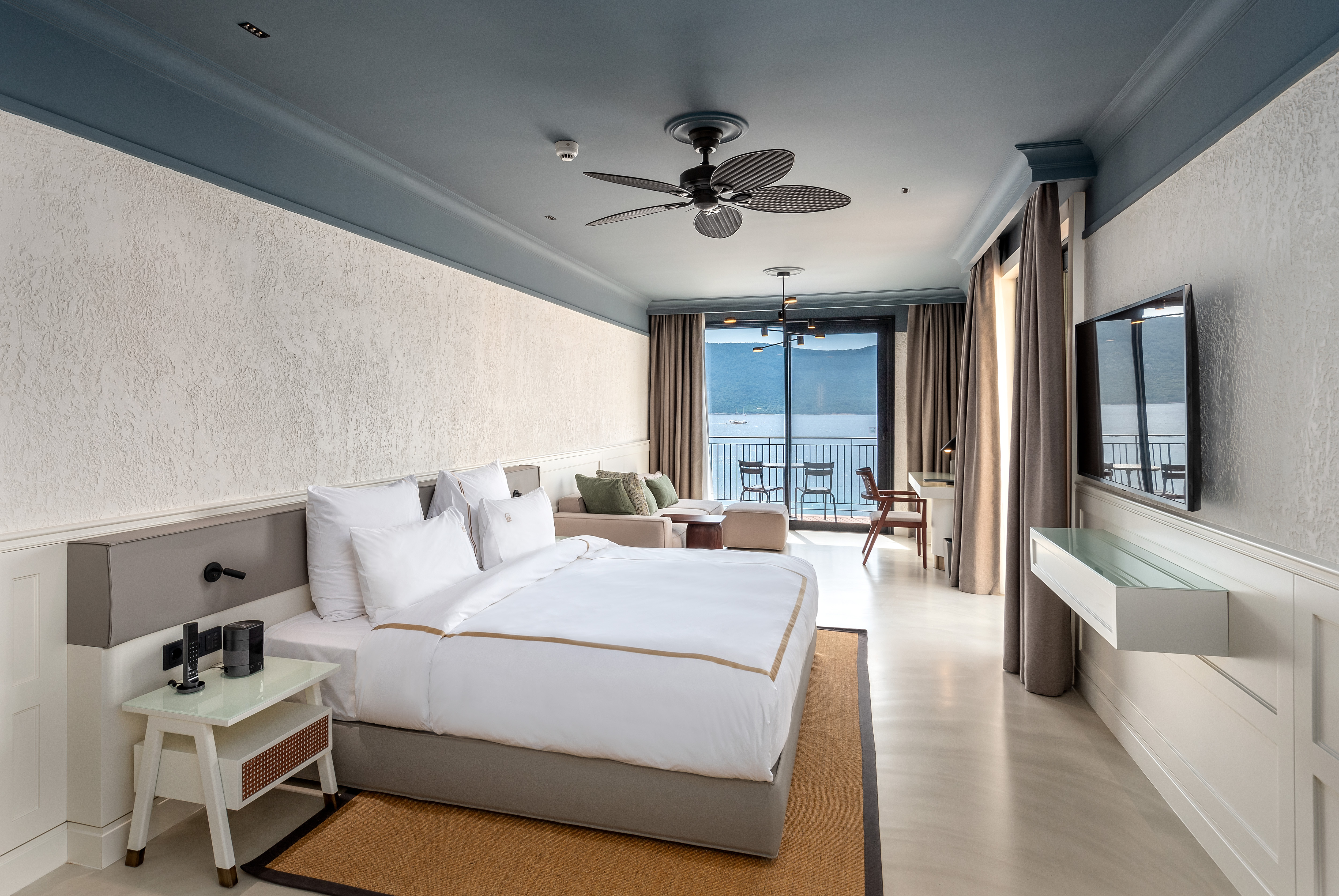 Suite with Jacuzzi with Views