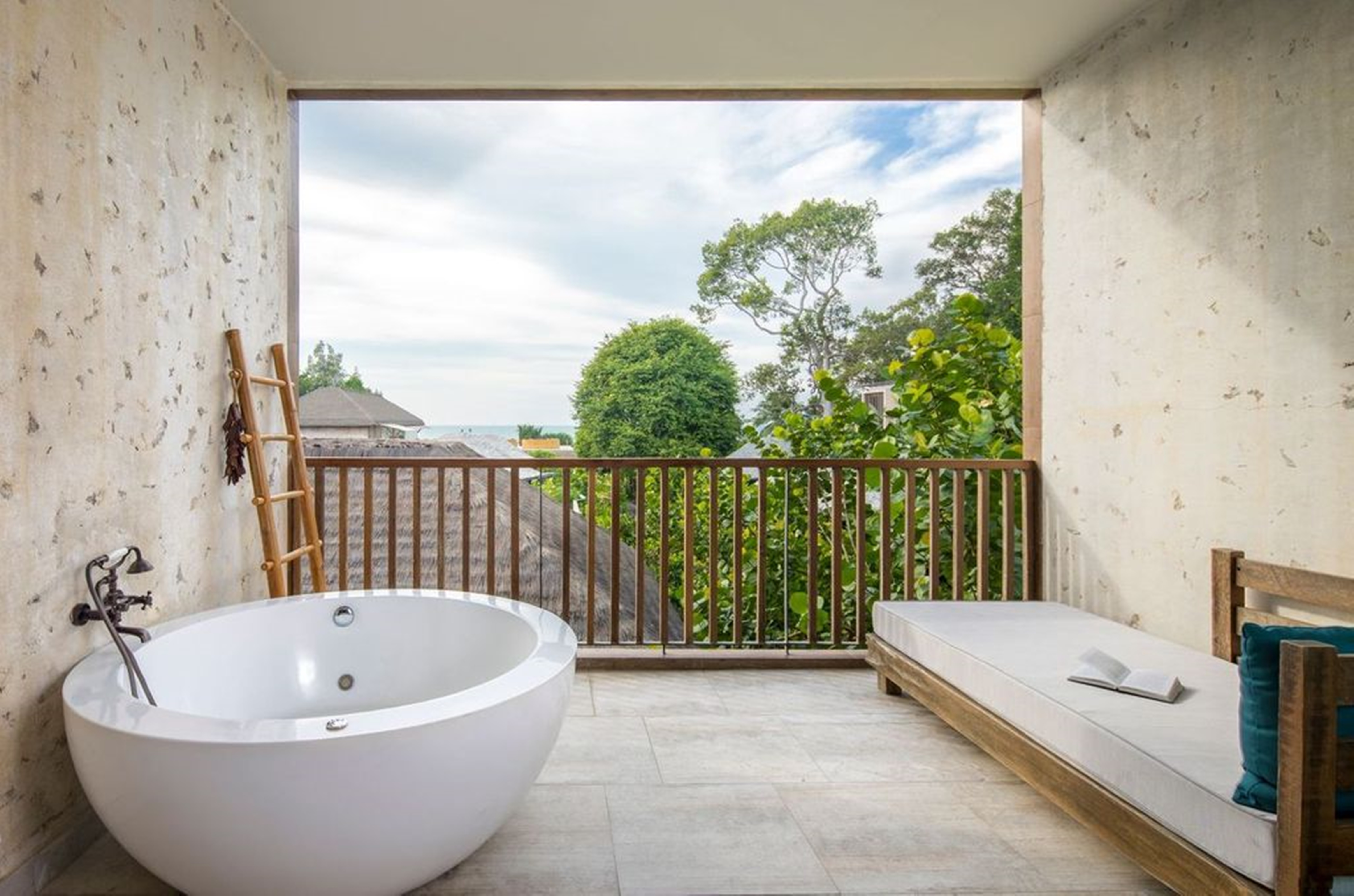 Double or Twin Superior Sea View