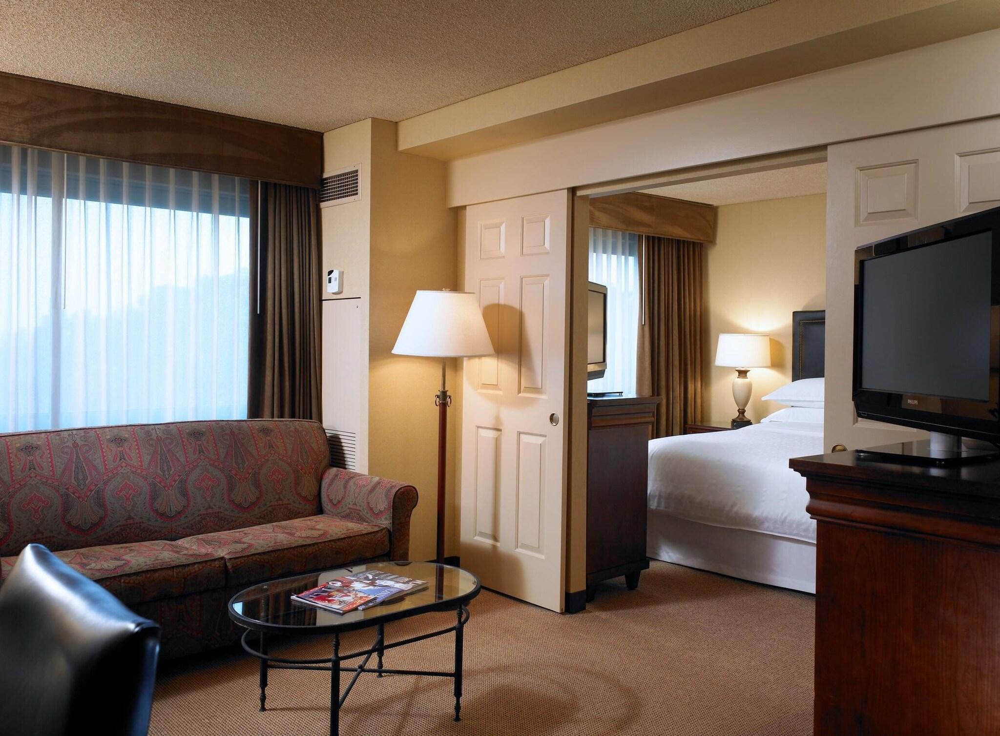 Double Club King Bed