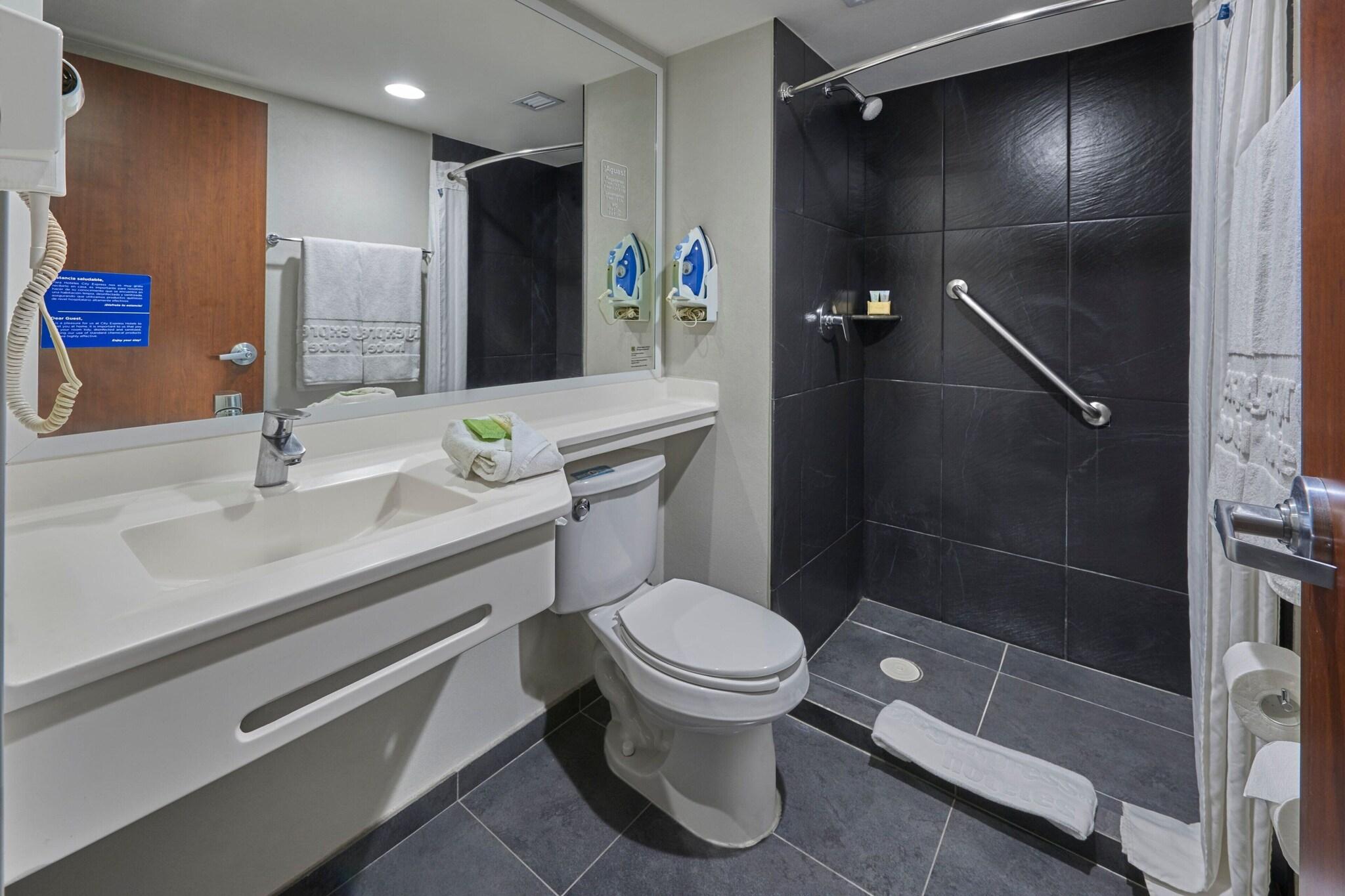 Double Superior Queen Bed