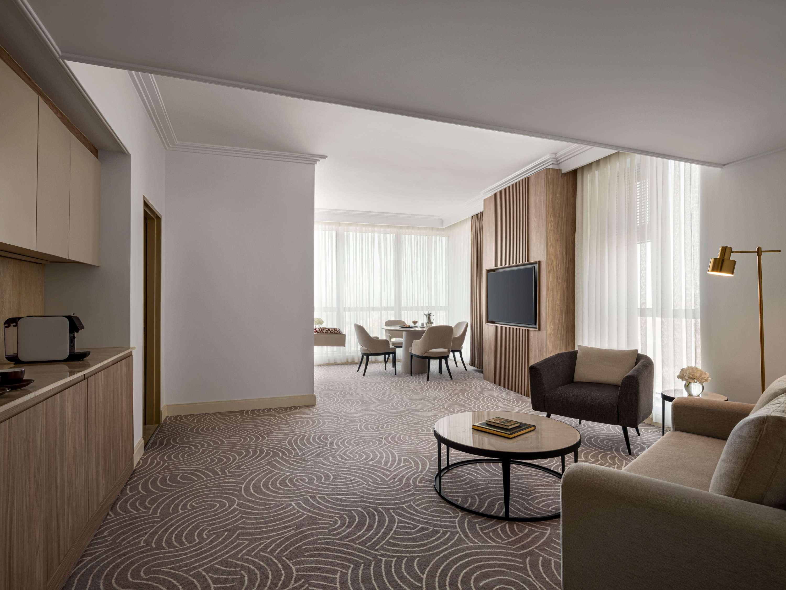 Suite Superior City View