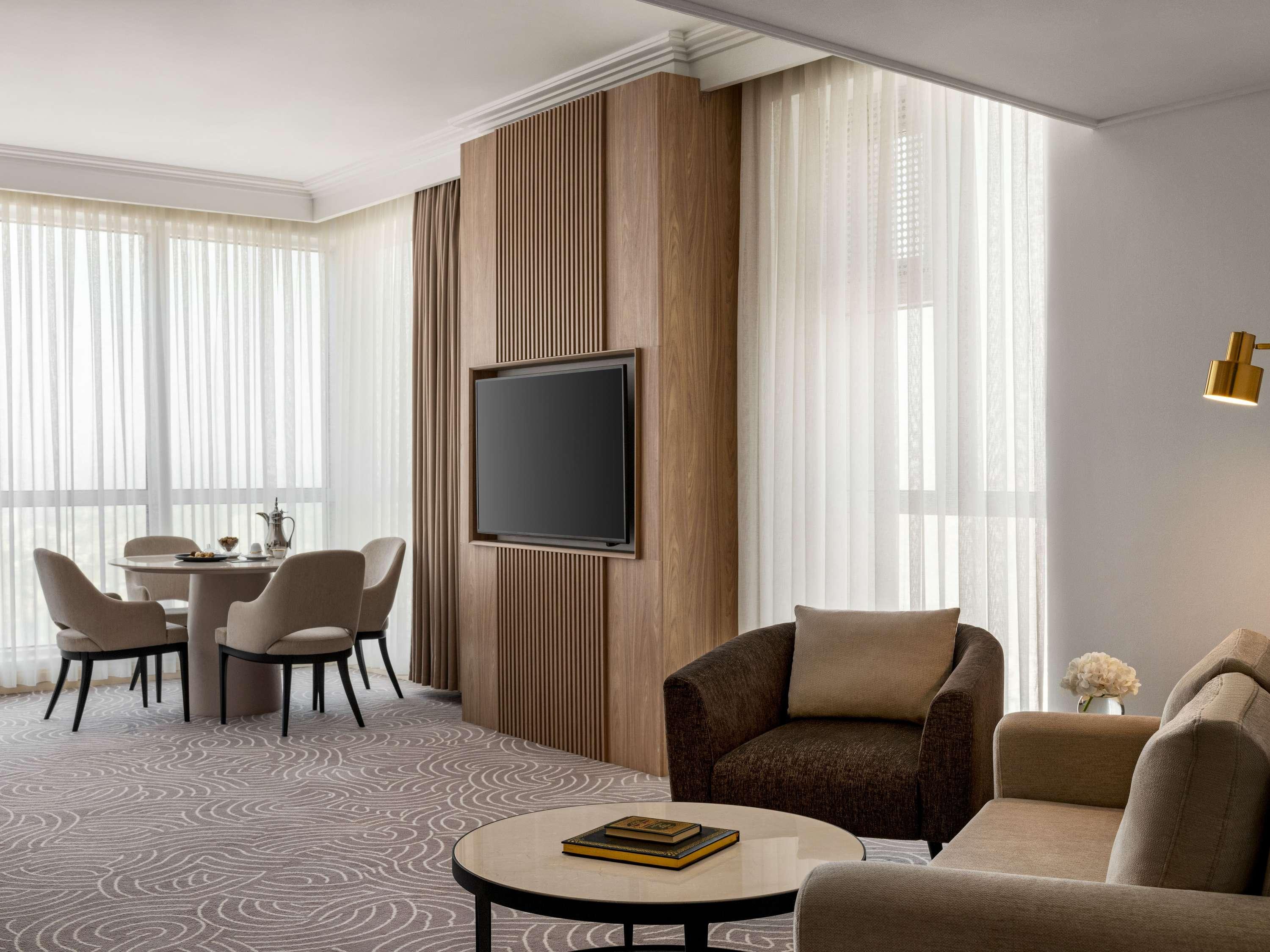 Suite Superior City View