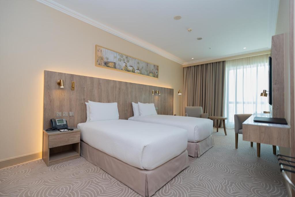 Twin Superior City View