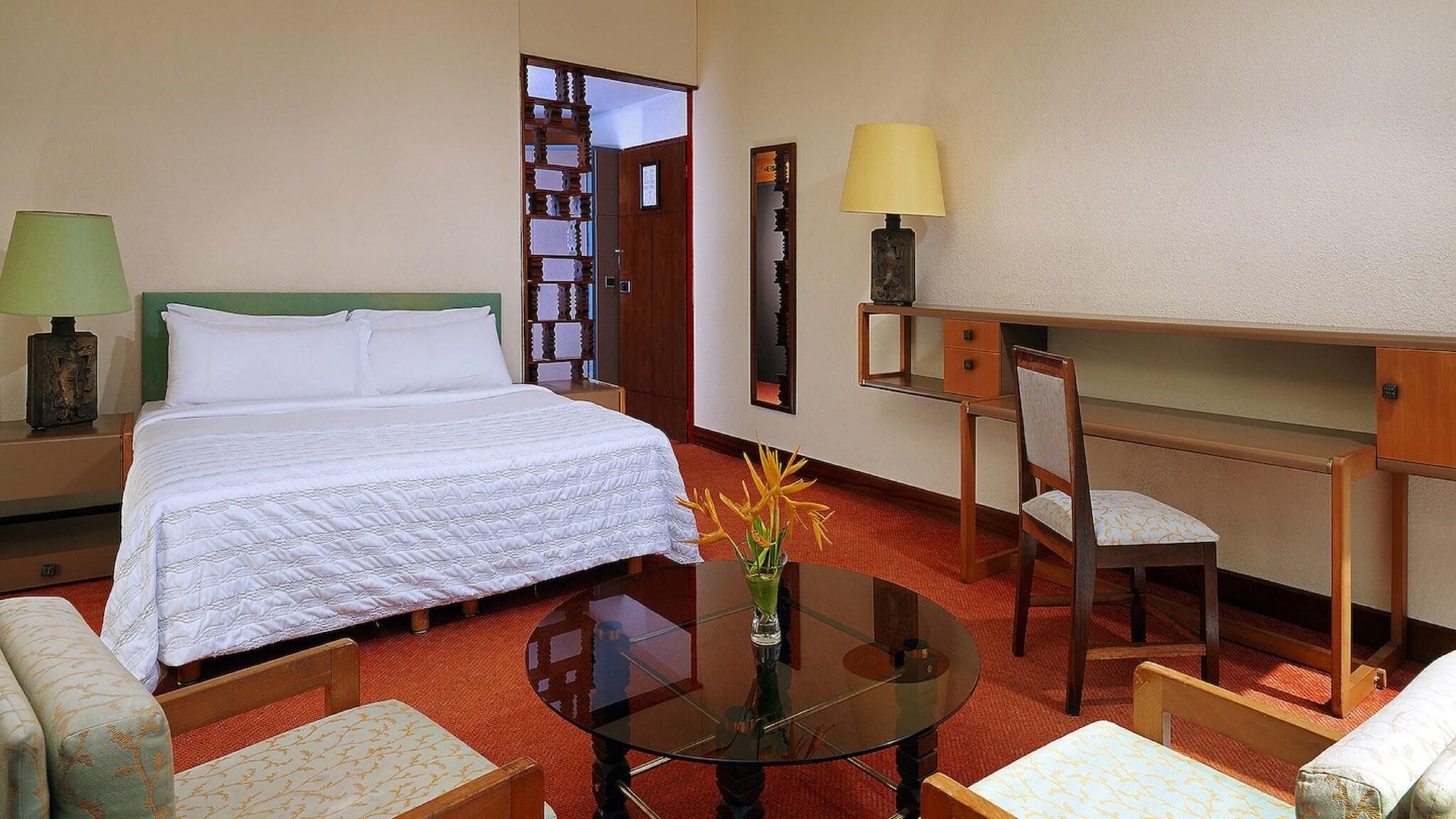 Junior Suite King Size Bed