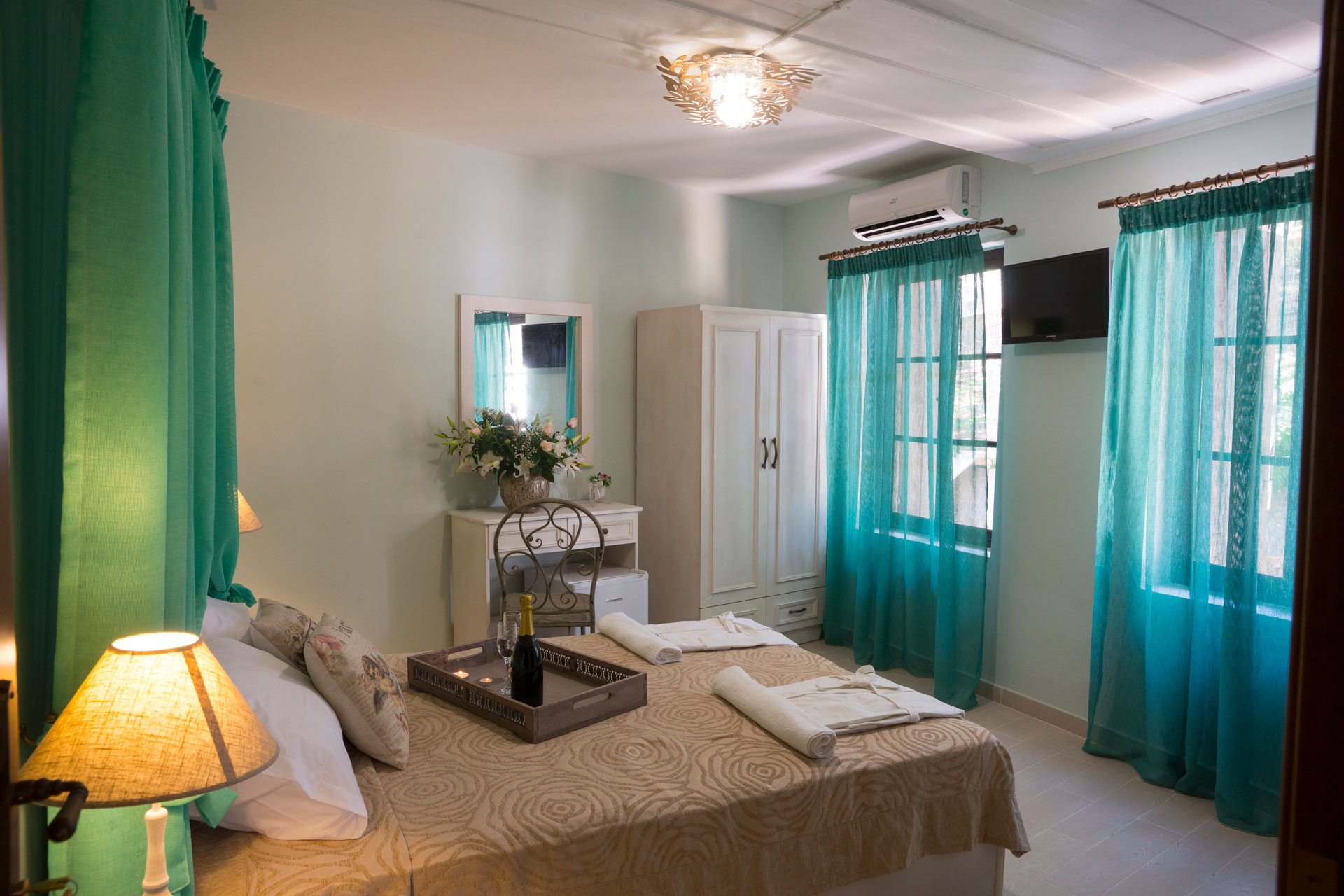 Double or Twin Standard