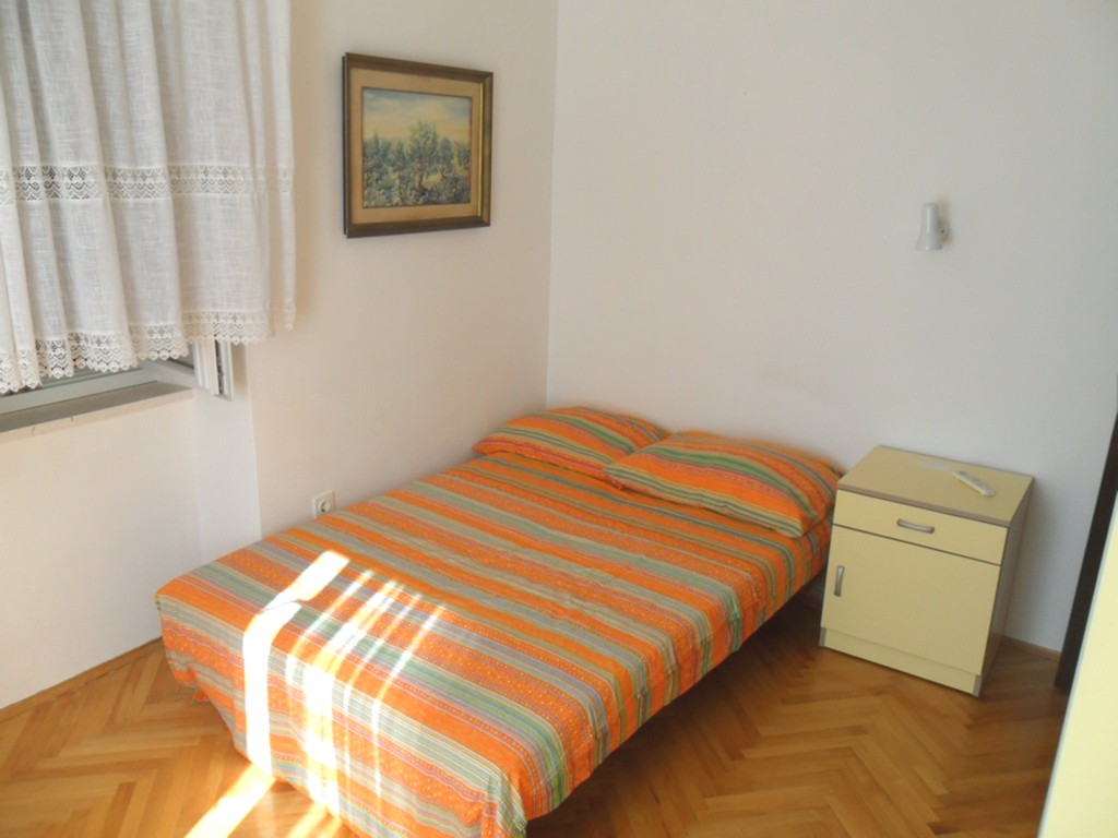 Apartment Capacity 4