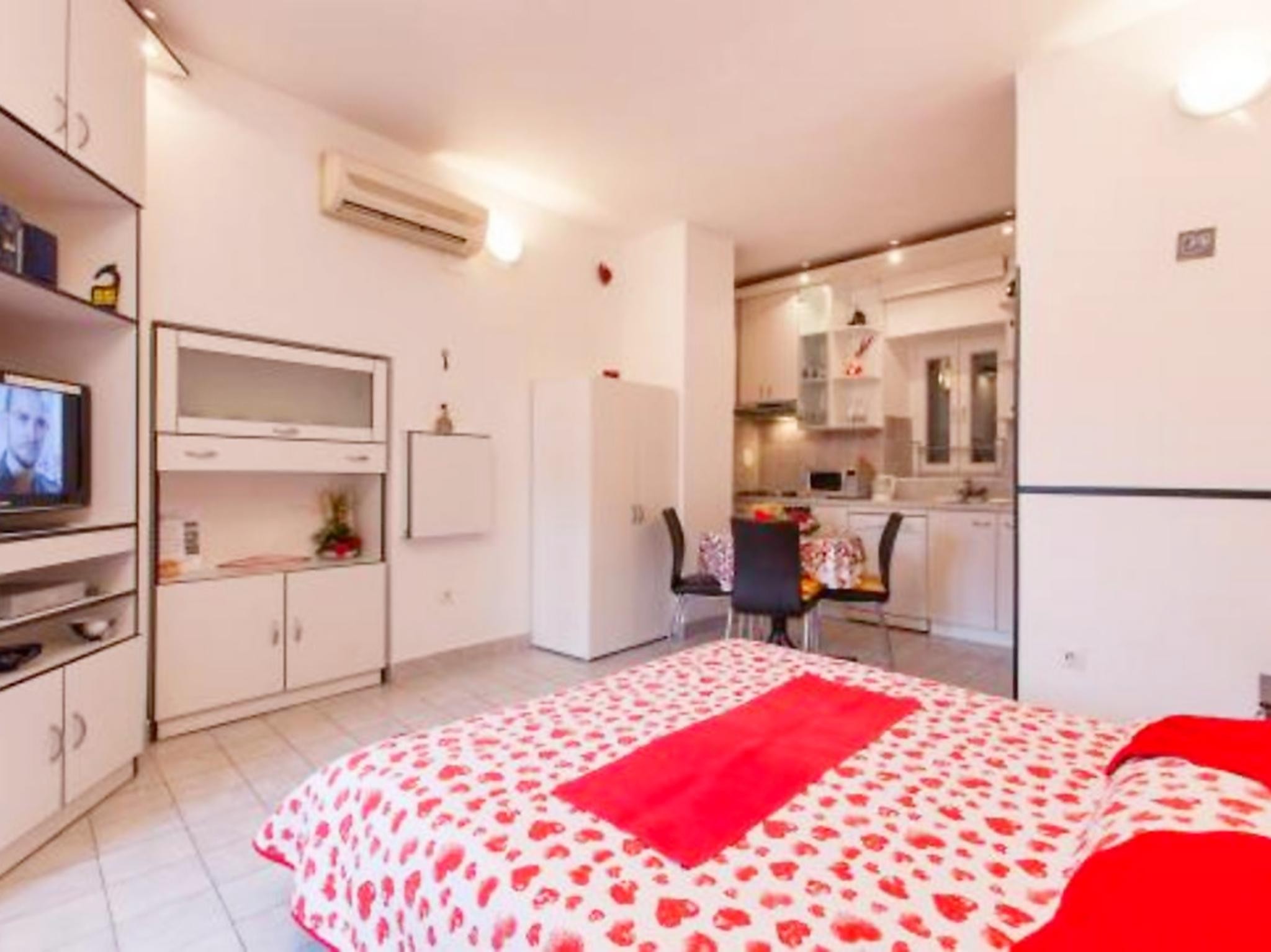 Apartment Capacity 4