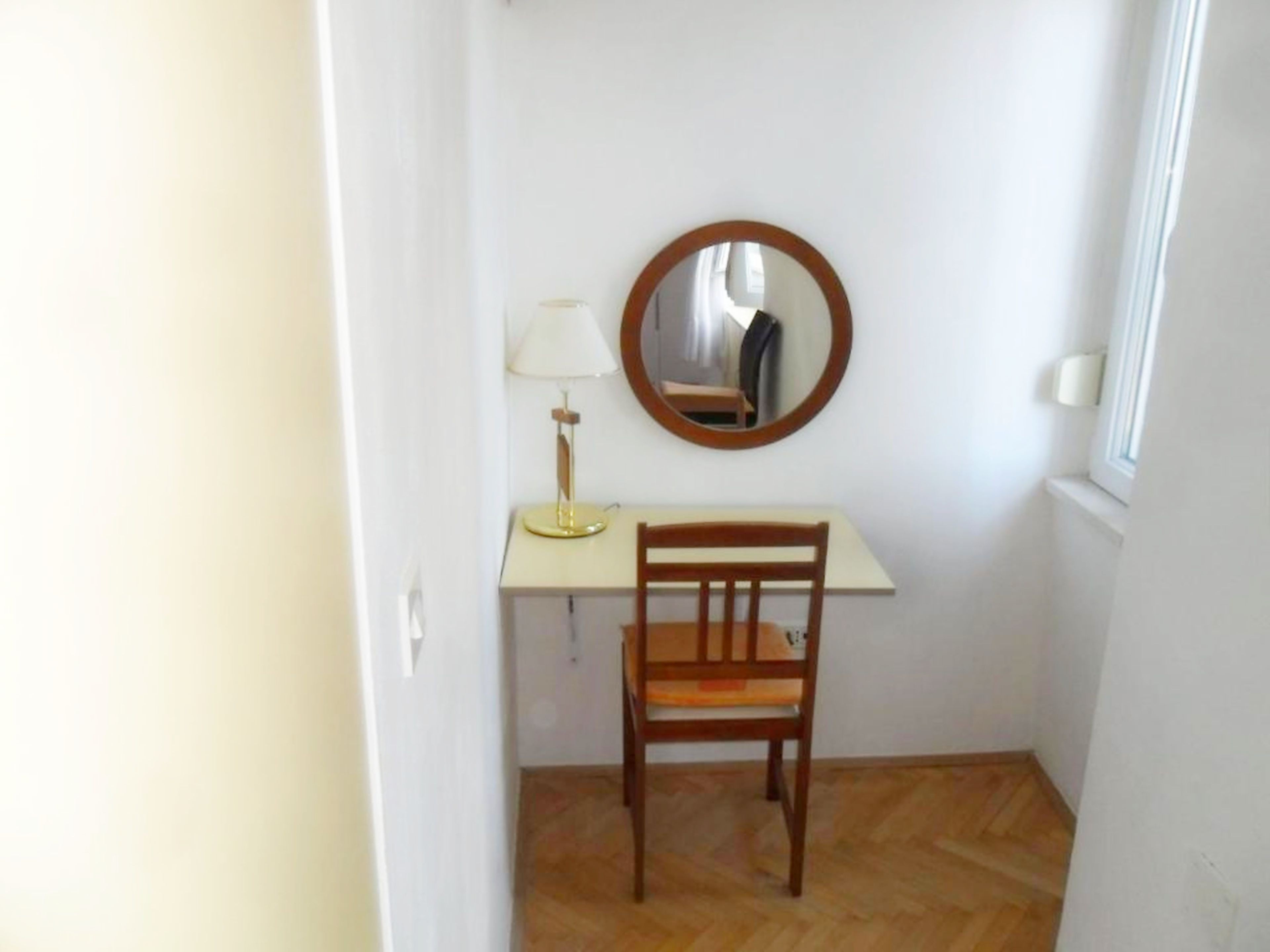 Apartment Capacity 4