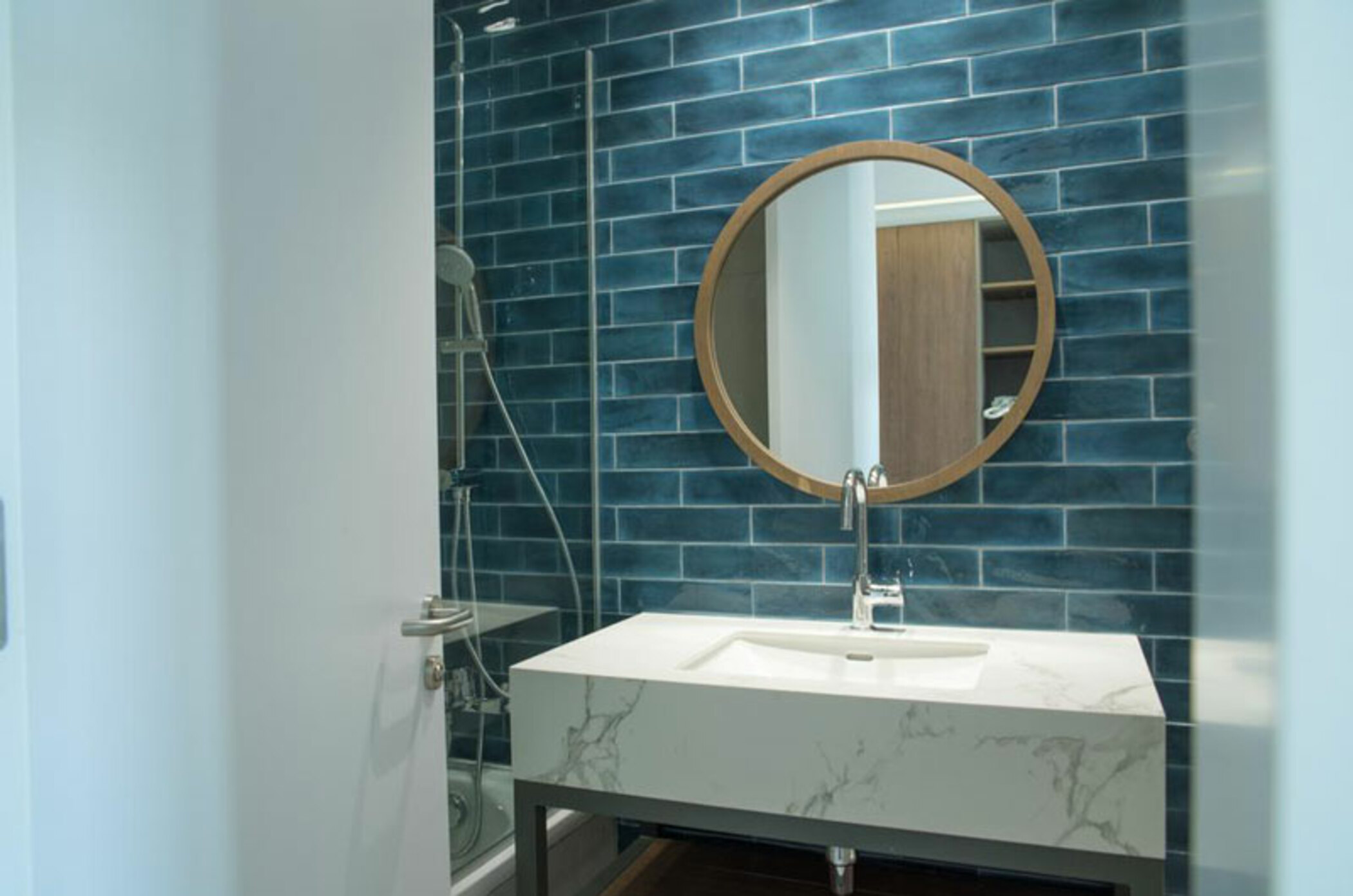 Double or Twin Side Sea View