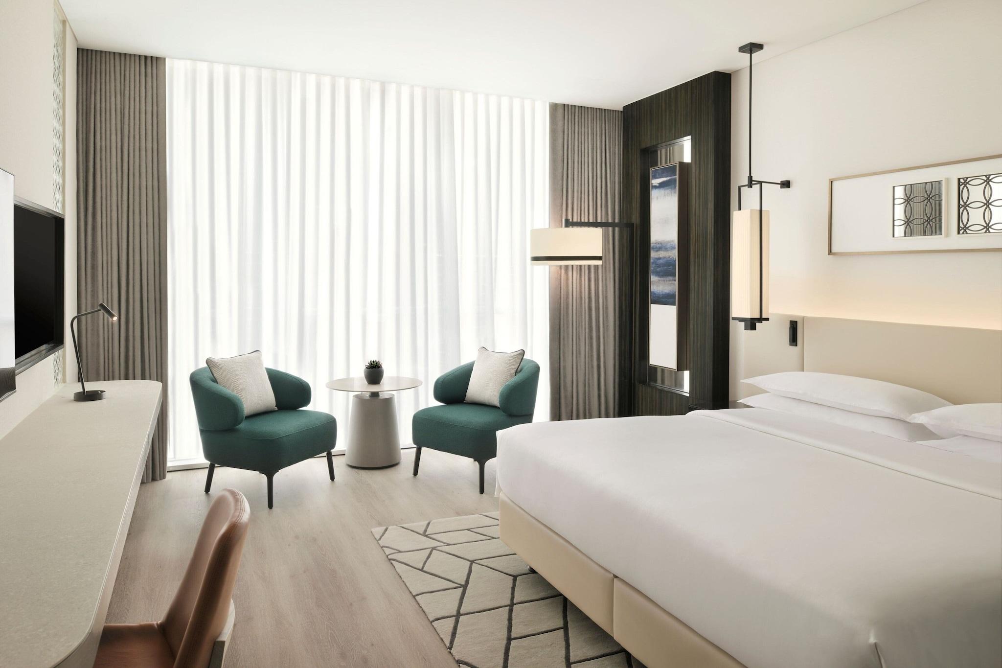 Double Deluxe King Bed