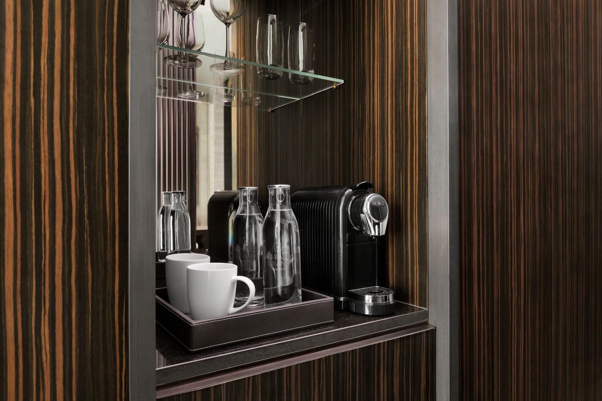 Double Club King Bed