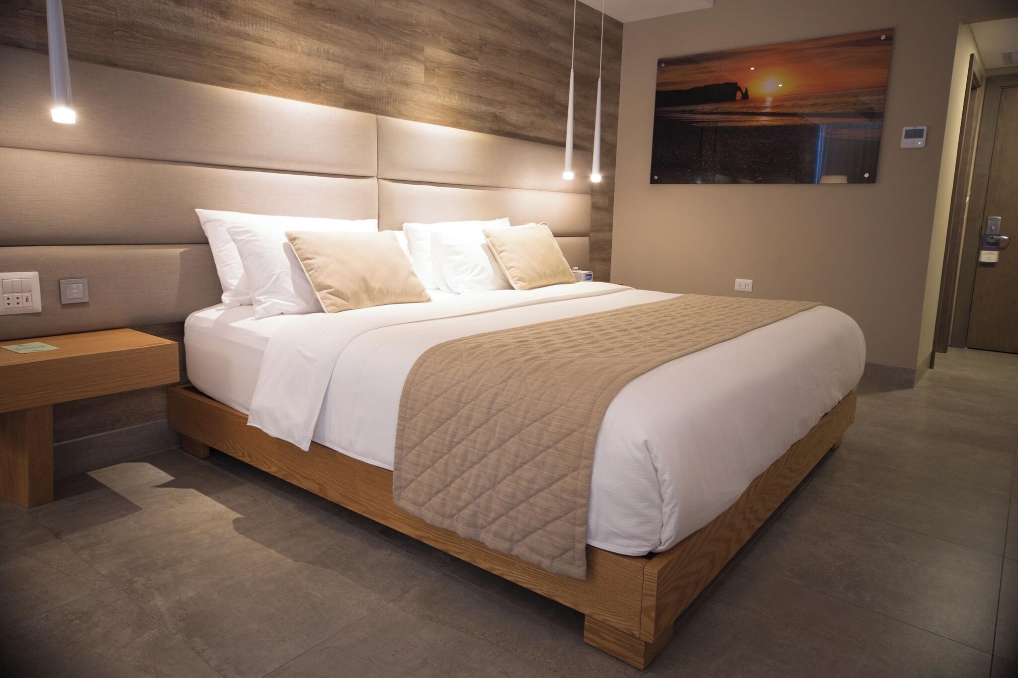 Double Ocean View King Bed