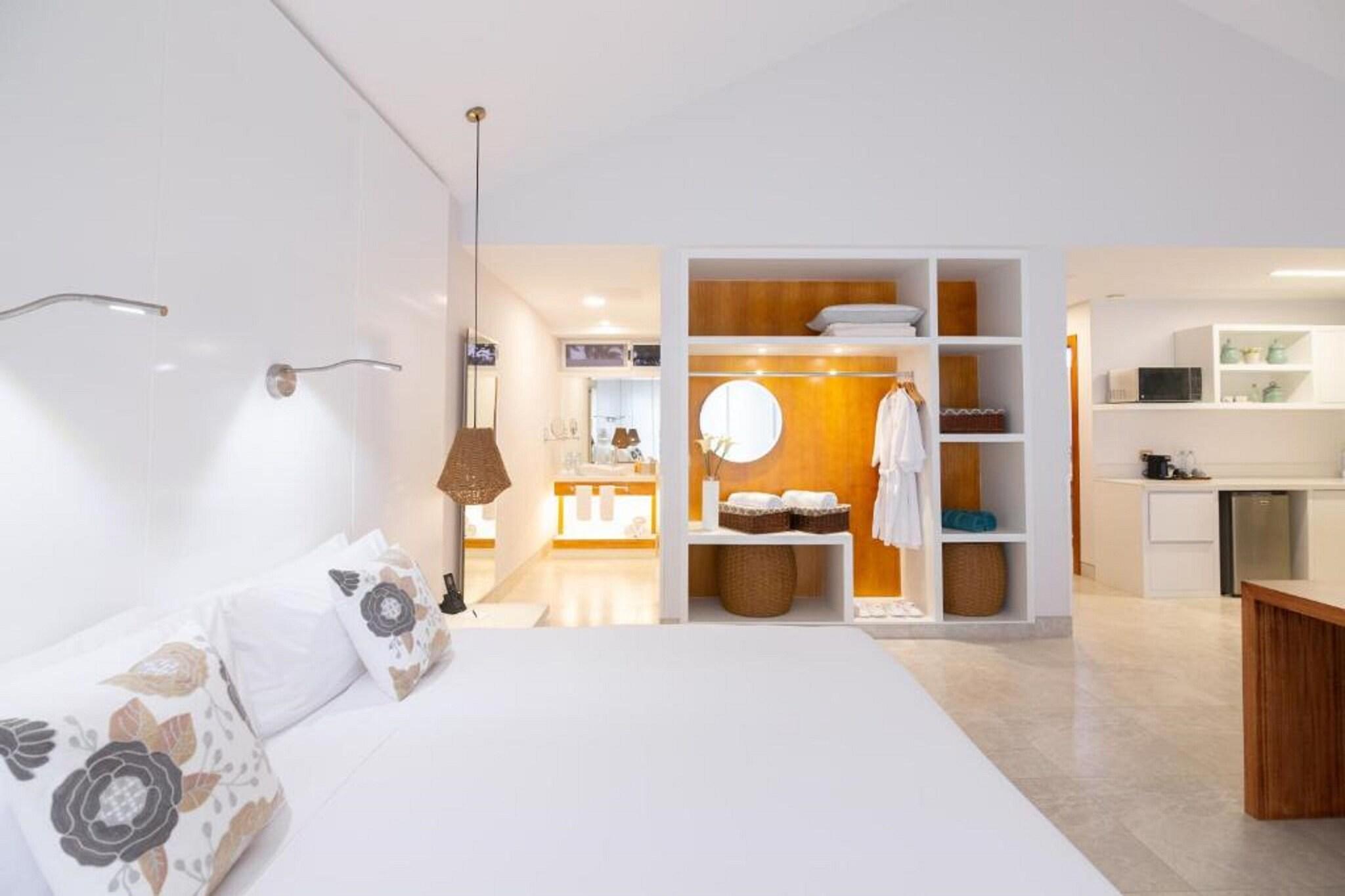 Bungalow King Size Bed