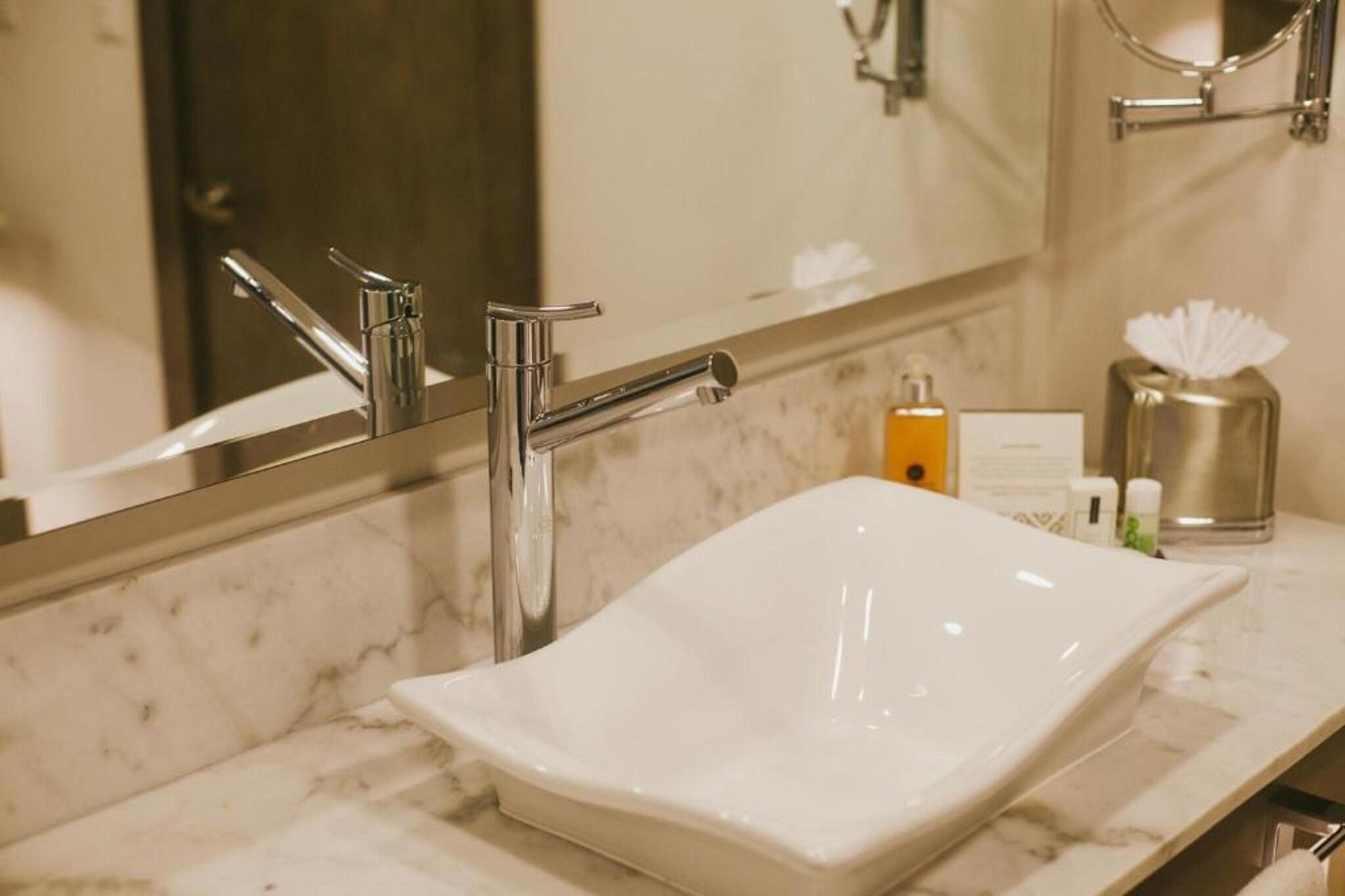 Double Ocean View King Bed