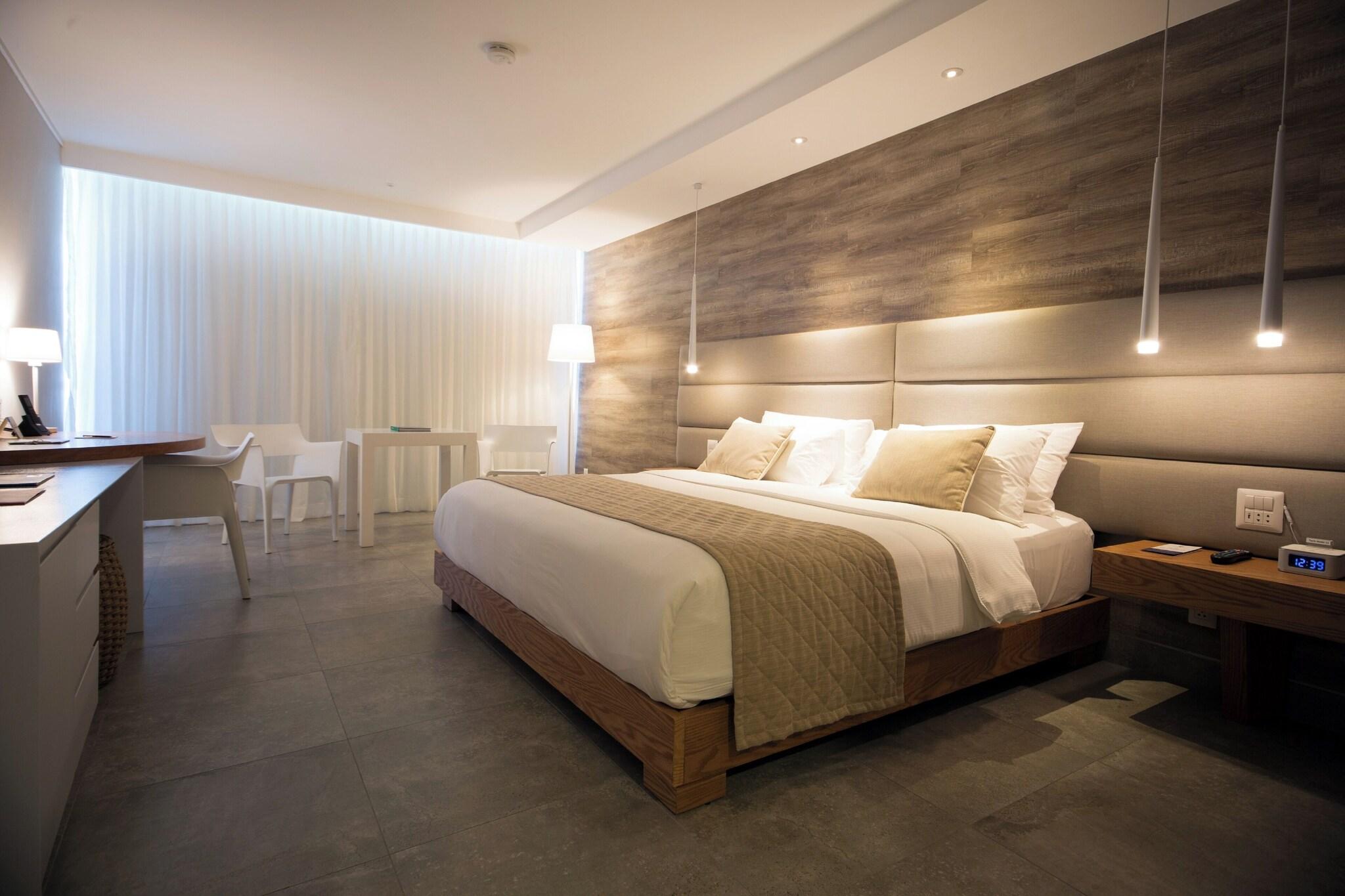 Double Ocean View King Bed