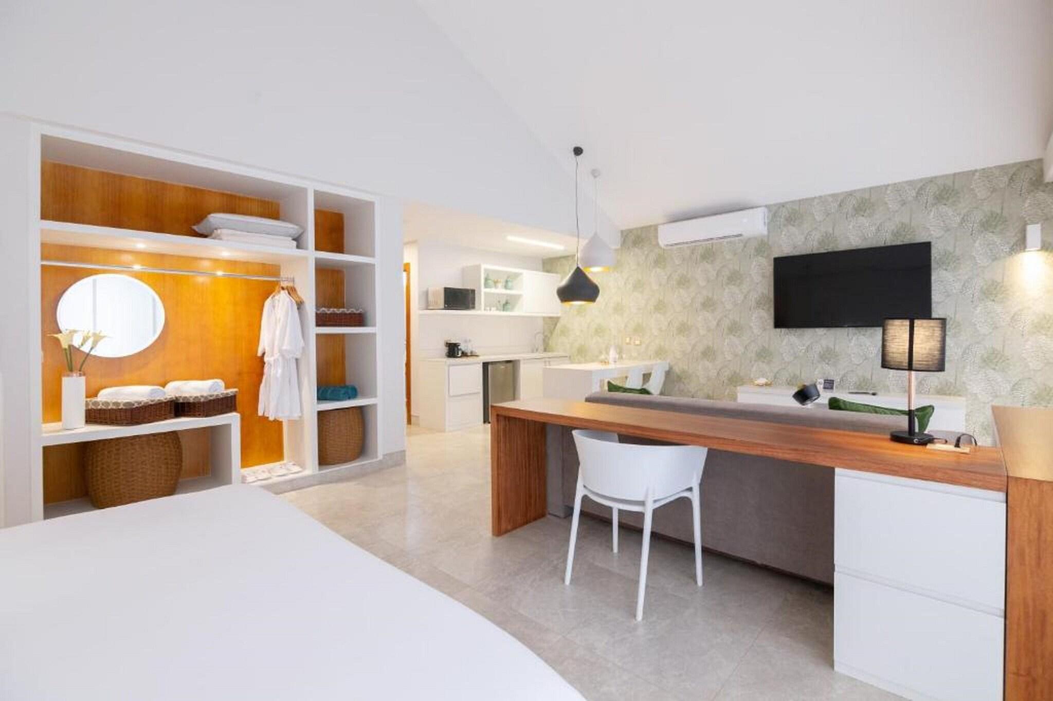 Bungalow King Size Bed