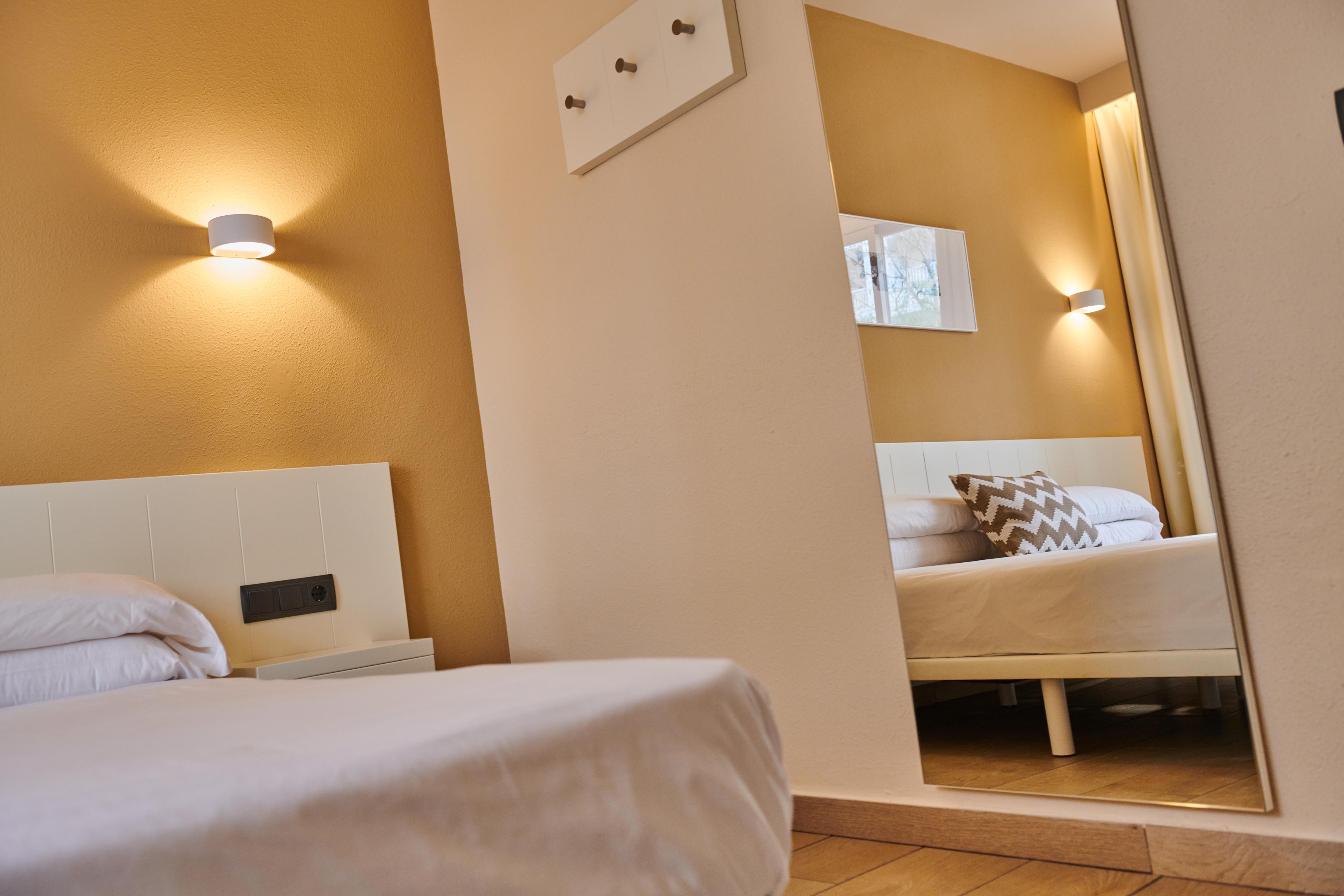 Apartment Capacity 1