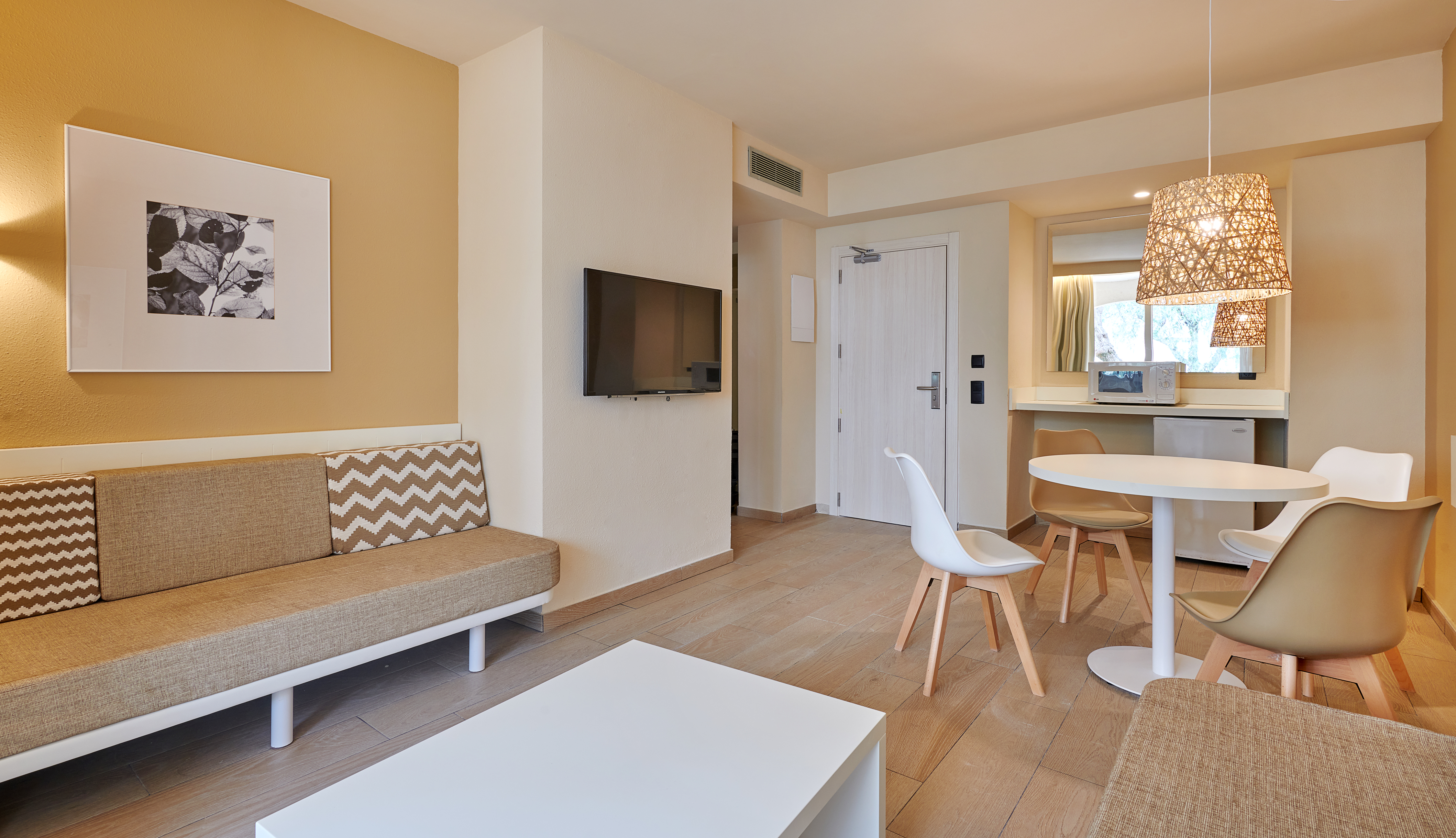 Apartment Capacity 1