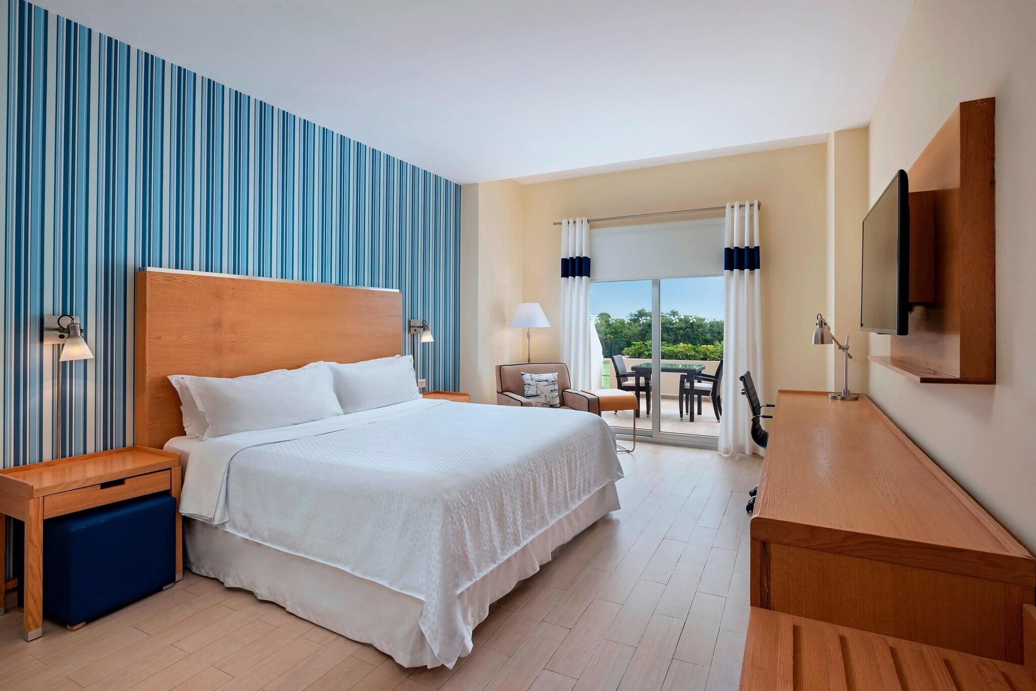 Double Deluxe King Bed