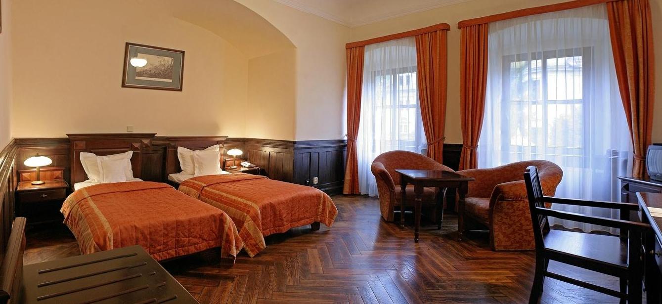 Double or Twin Standard