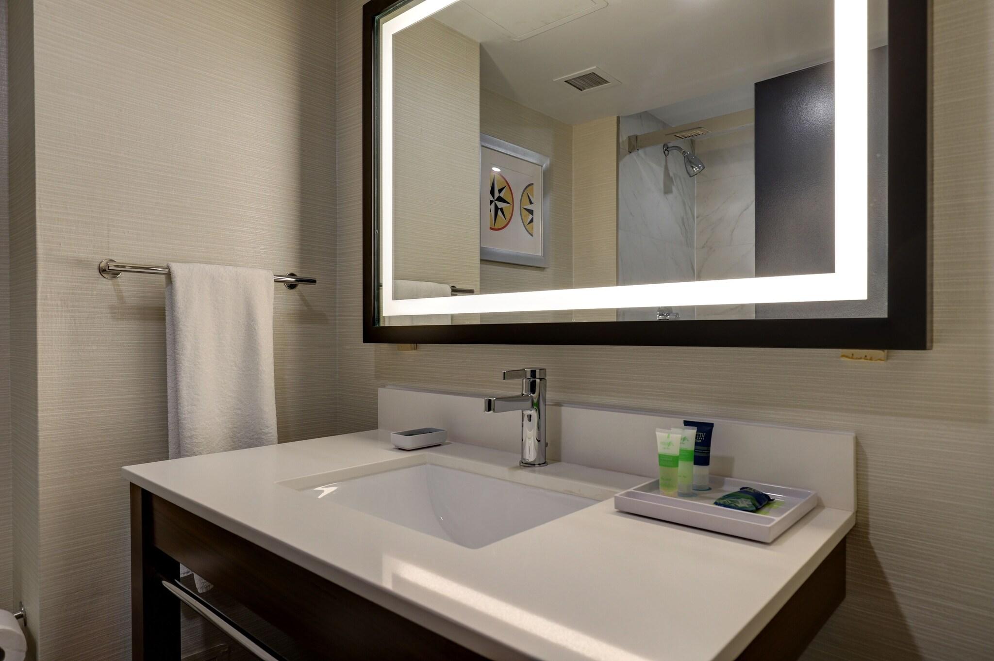 Suite Two Queen Beds One Bedroom