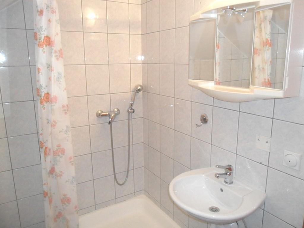 Apartment Capacity 4