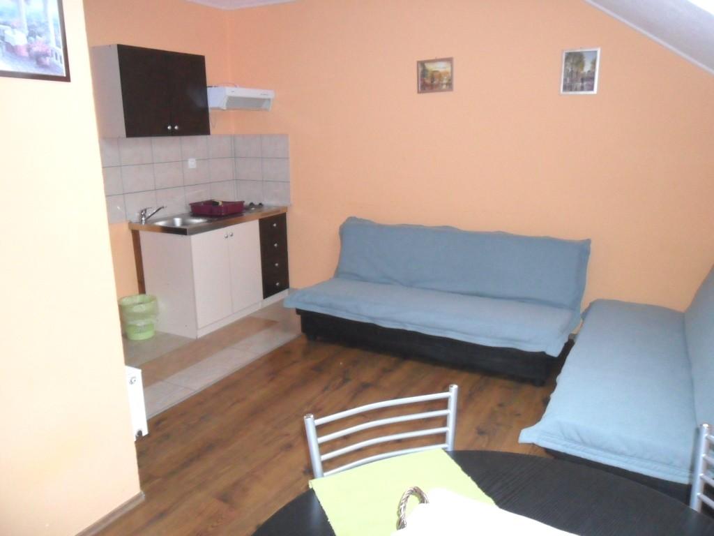 Apartment Capacity 4