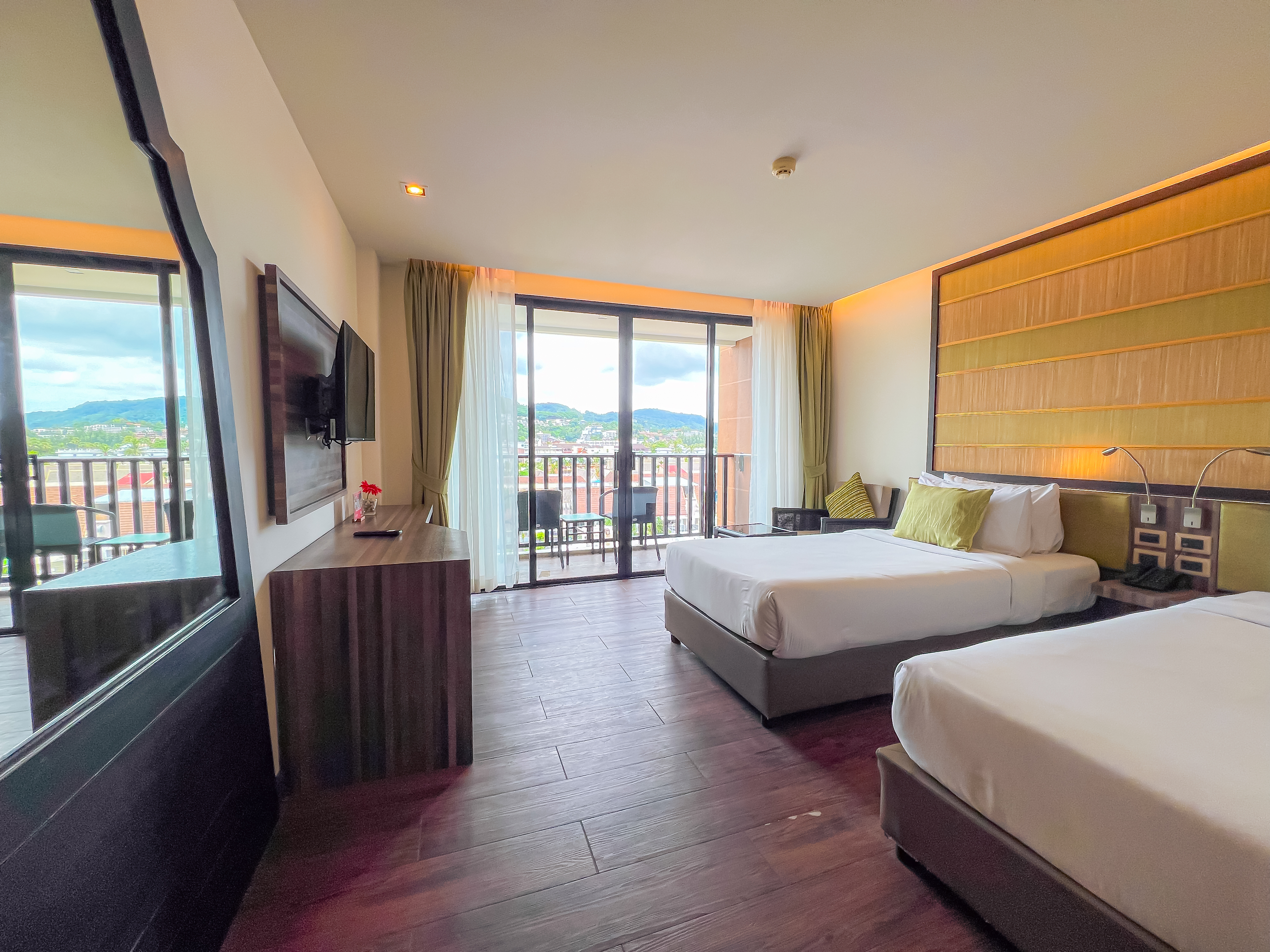 Double or Twin Deluxe