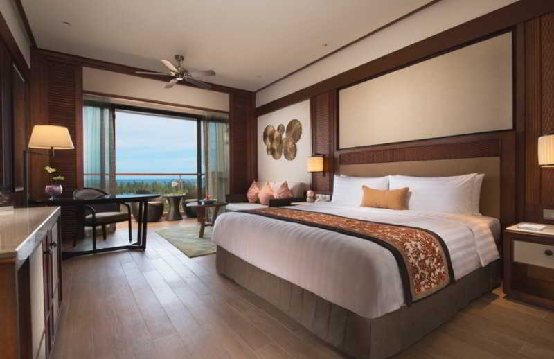 Double Deluxe King Bed